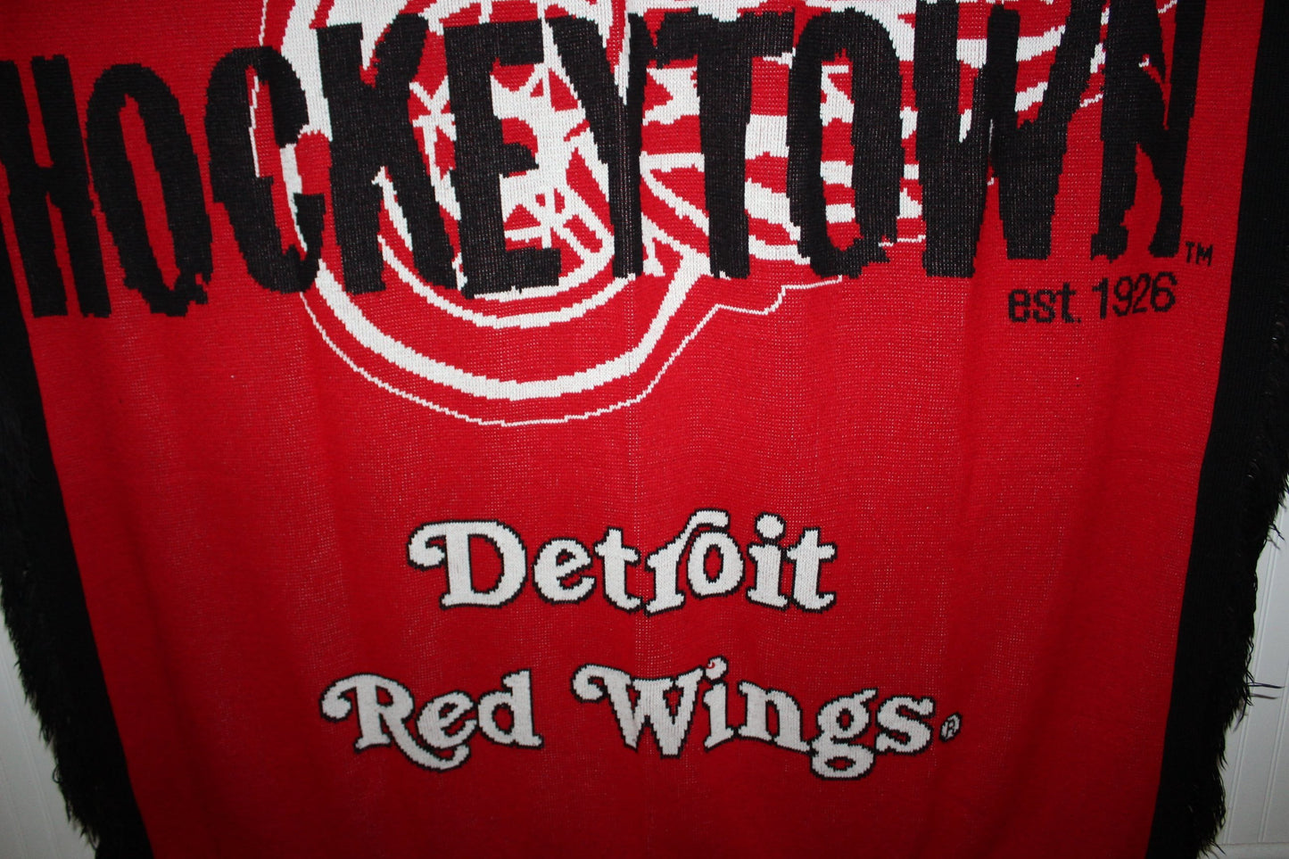 Detroit Red Wings Throw Blanket  Acrylic Knit Logo Sweater Weave large