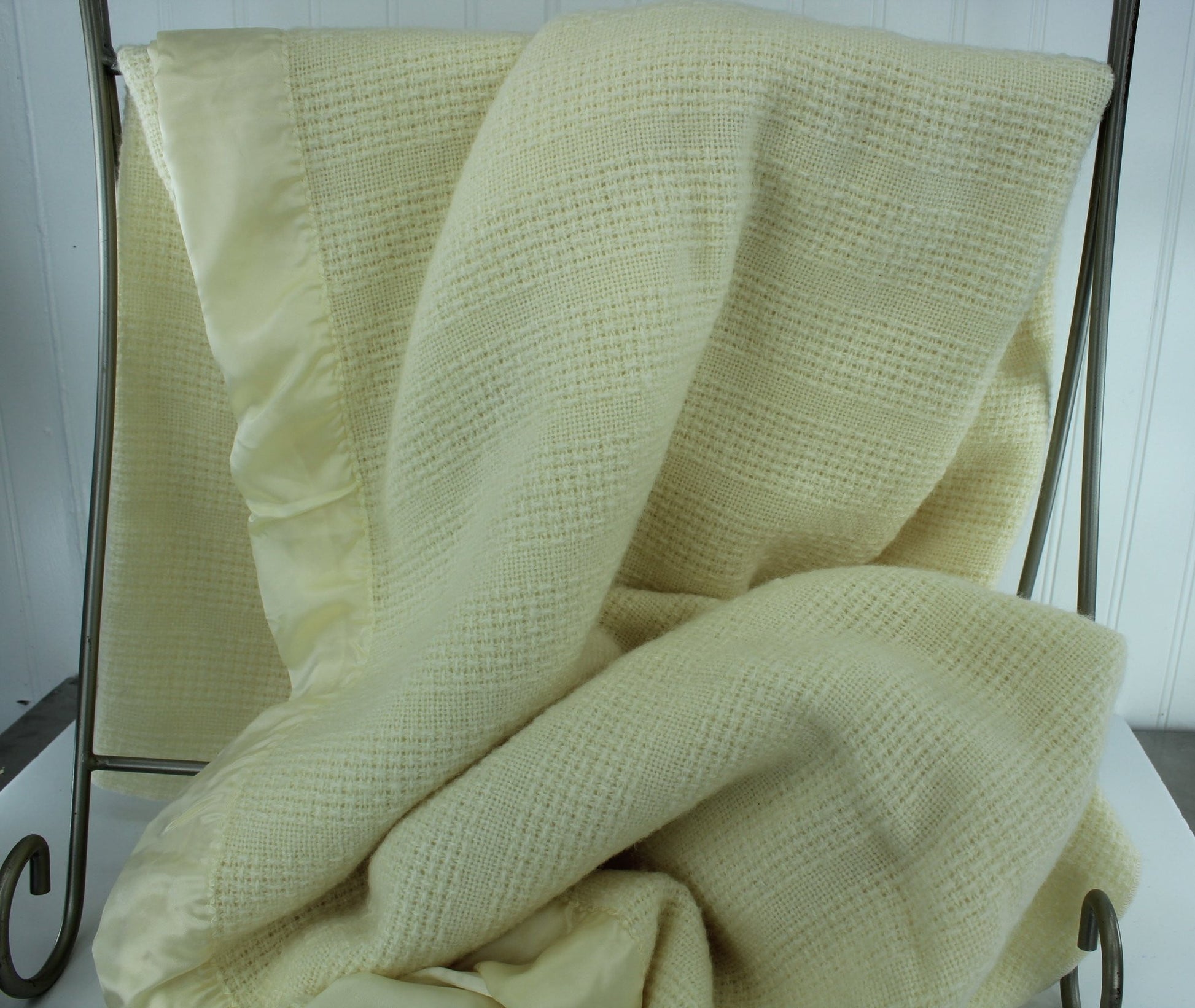 Faribo Ivory Washable Wool Acrylic Blend Blanket Basketweave Made USA Faribault MN soft nap