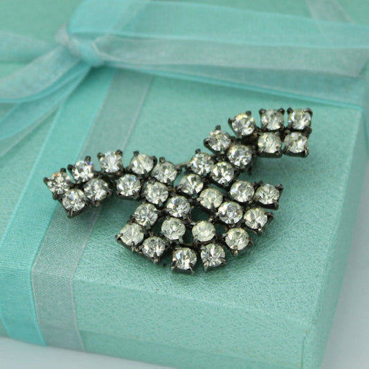 Sparkling Rhinestone Pin Prong Set Silver Back Vintage Stylistic Bow Design