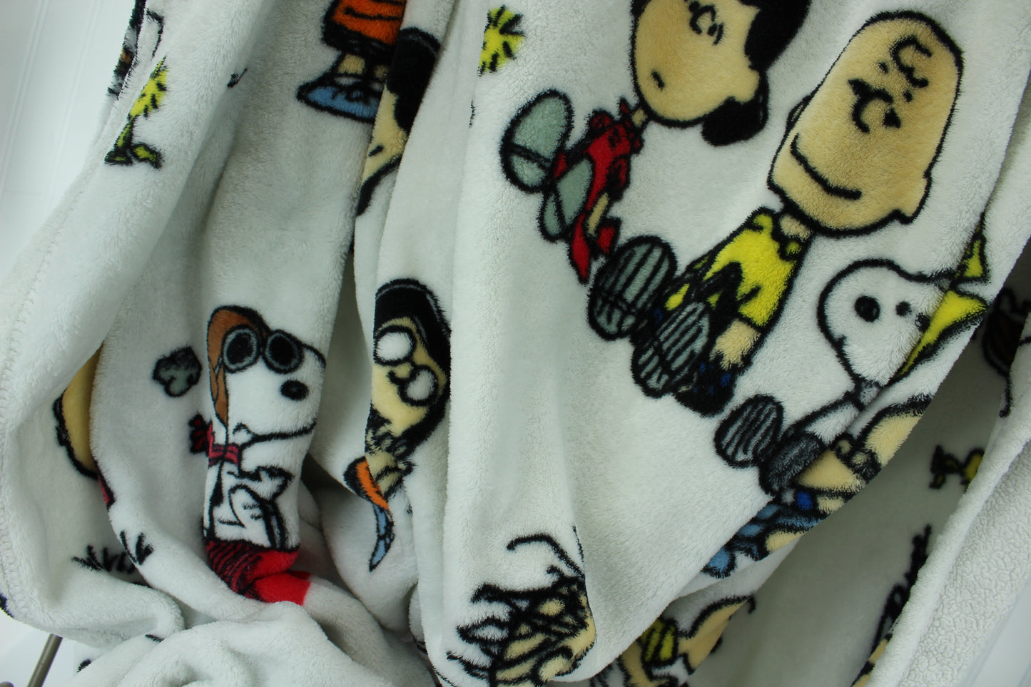Peanuts Gang Polyester Plush Bed Size Large Blanket  Berkshire 2017 - 85" X 86" all the gang in one blanket