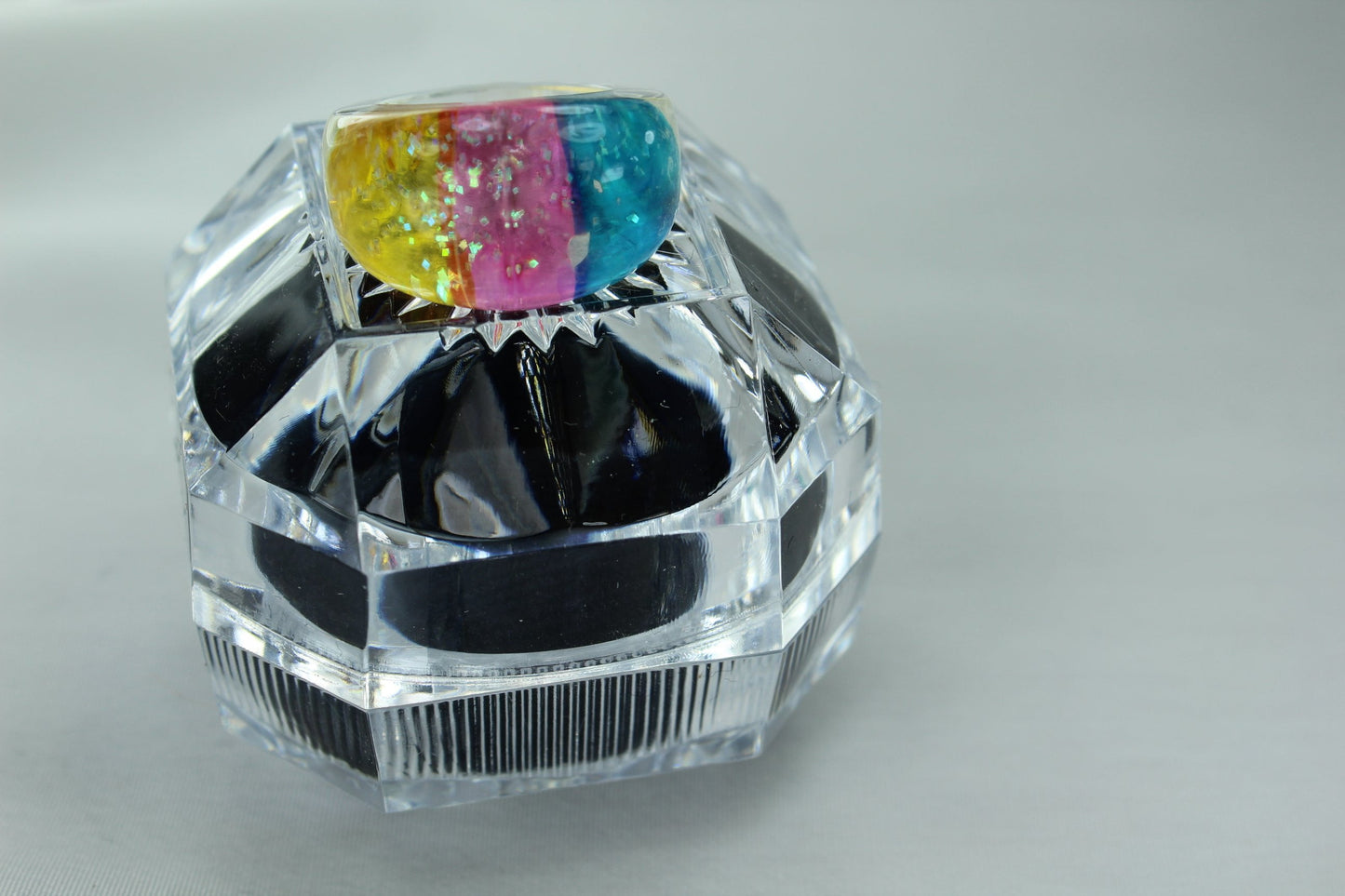 Vintage Lucite Ring Rainbow Dome with Sparkles Clear Blue Yellow Pink Alive