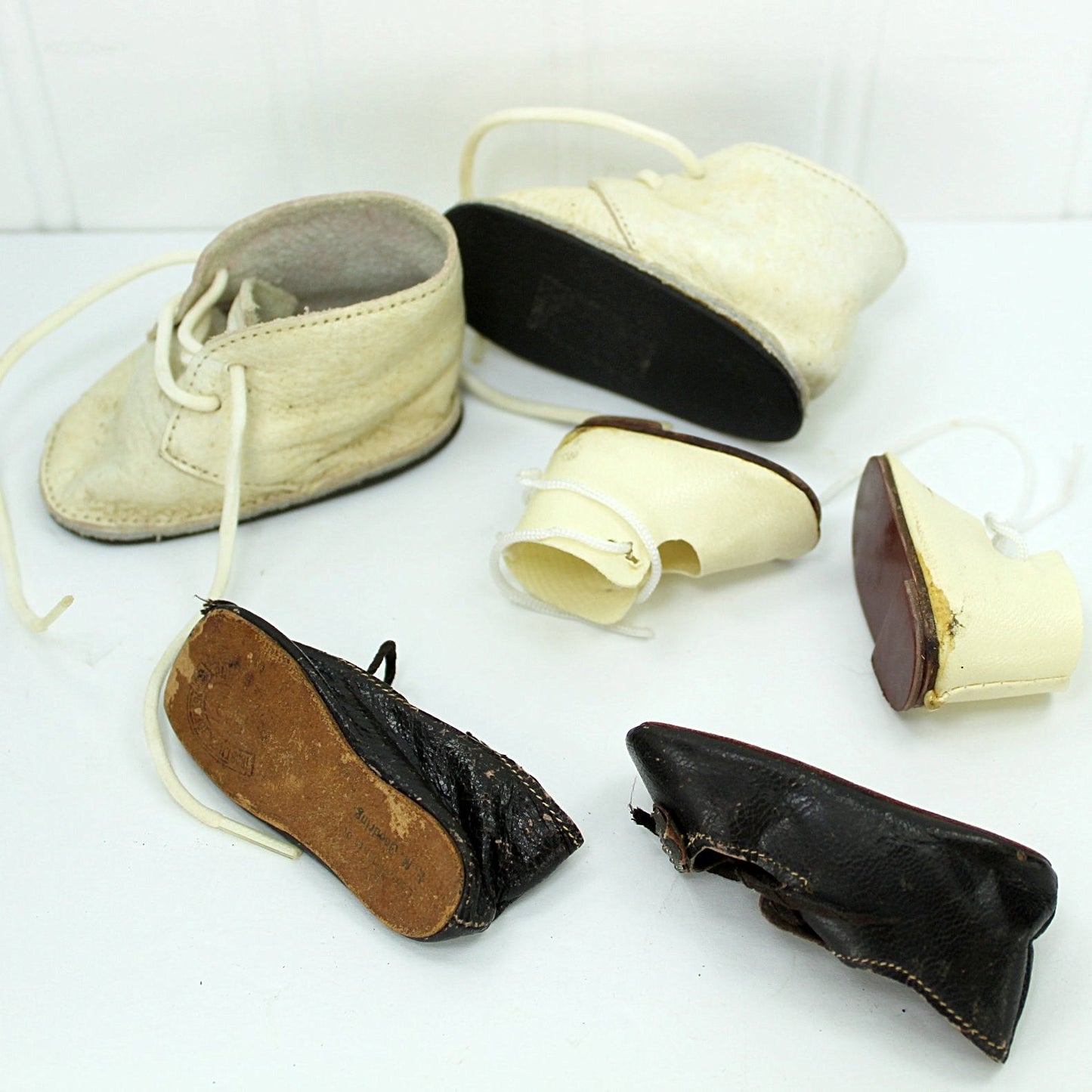 Collection Doll Shoes Stockings Antique Black Vici Kid Foerderer Philadelphia  White Leather Tie vintage doll shoes