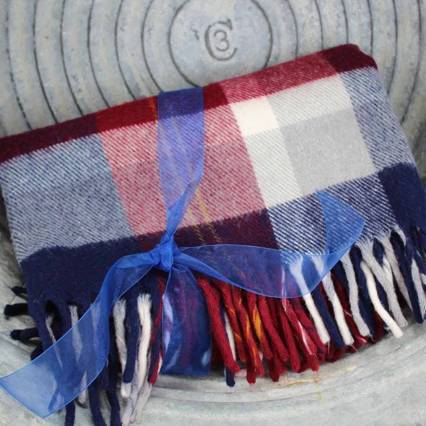 Faribo USA Acrylic Throw Fringed Blanket Navy Burgundy White Plaid Vintage