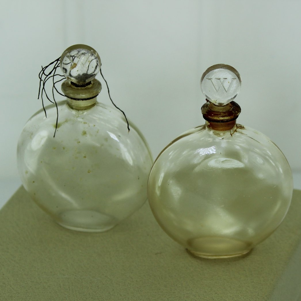 YOU CHOOSE - 3 Mini Fragrance Bottles – Nēbu Luxury