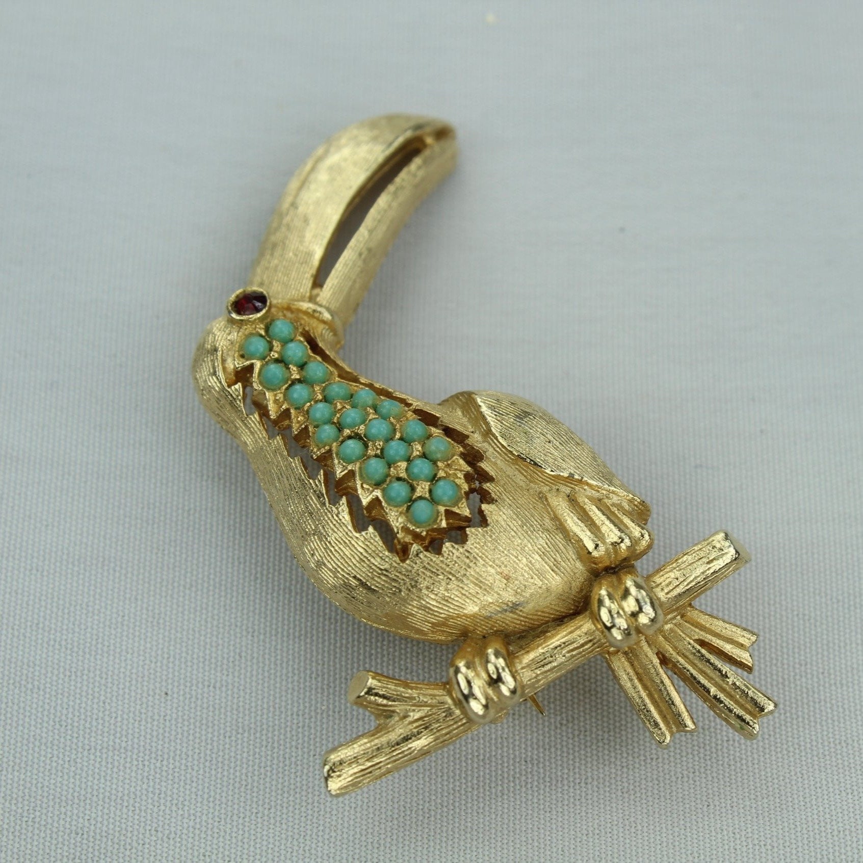 Vintage Pin Toucan Turquoise Color Beaded Gold Tone  Mid Century red eye