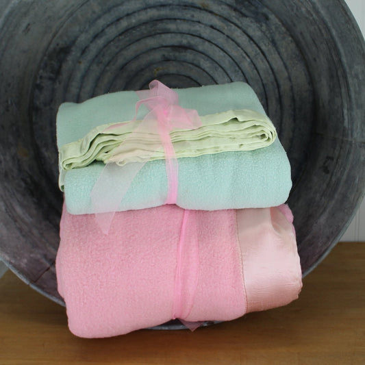 Unbranded Polyester Two (2) Blankets Special - 69" x 85 & 46" x 84 green and pale pink for layering cabin use good