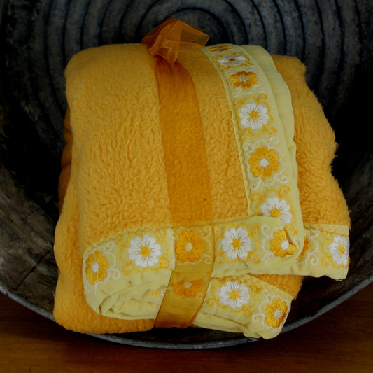Unbranded Plush Blanket Small Butterscotch Fluffy High Nap Decorative Binding 34" x 54"
