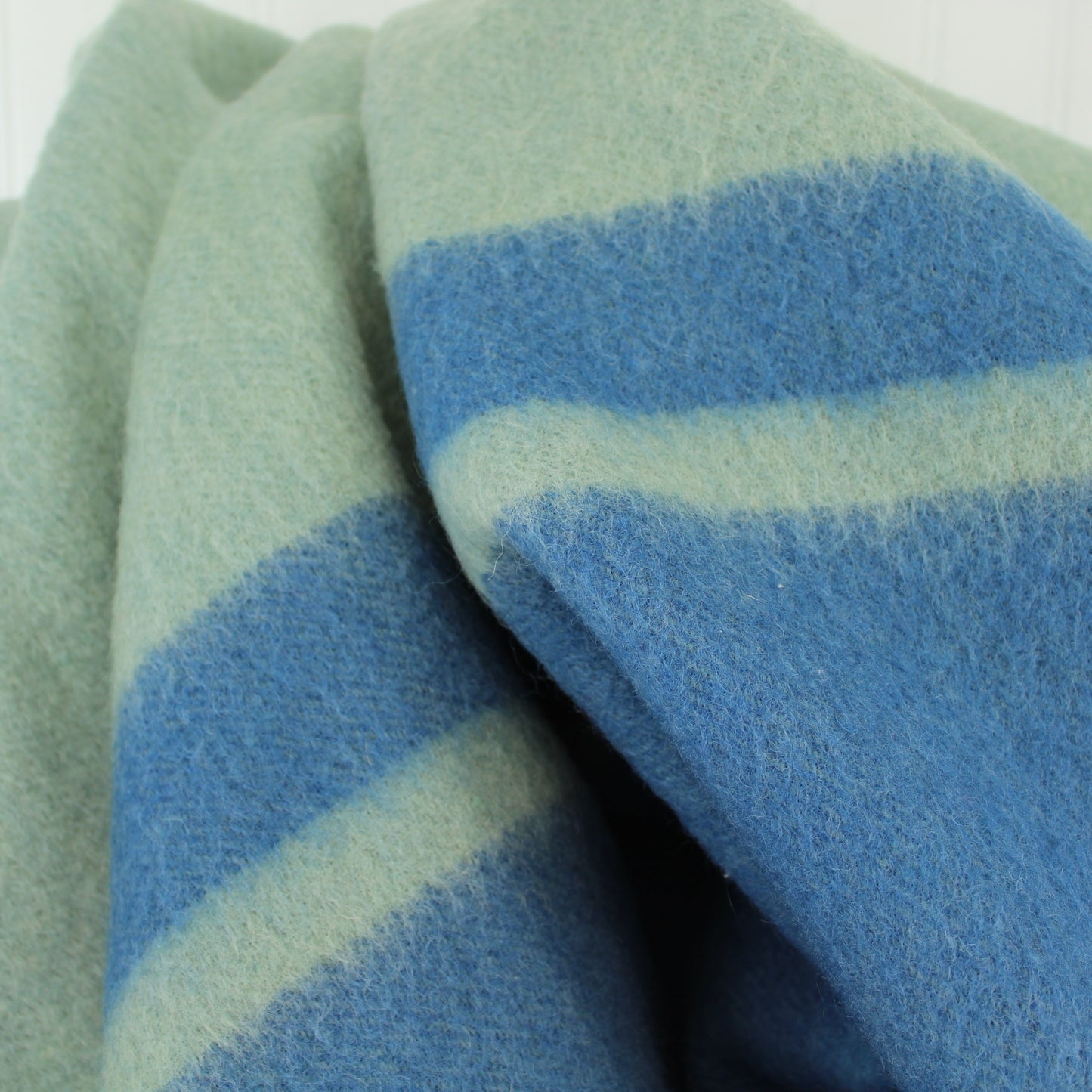 Large Chatham Wool Blanket Heavy Weight Shades of Blue 74" X 92" good nap heavy weight