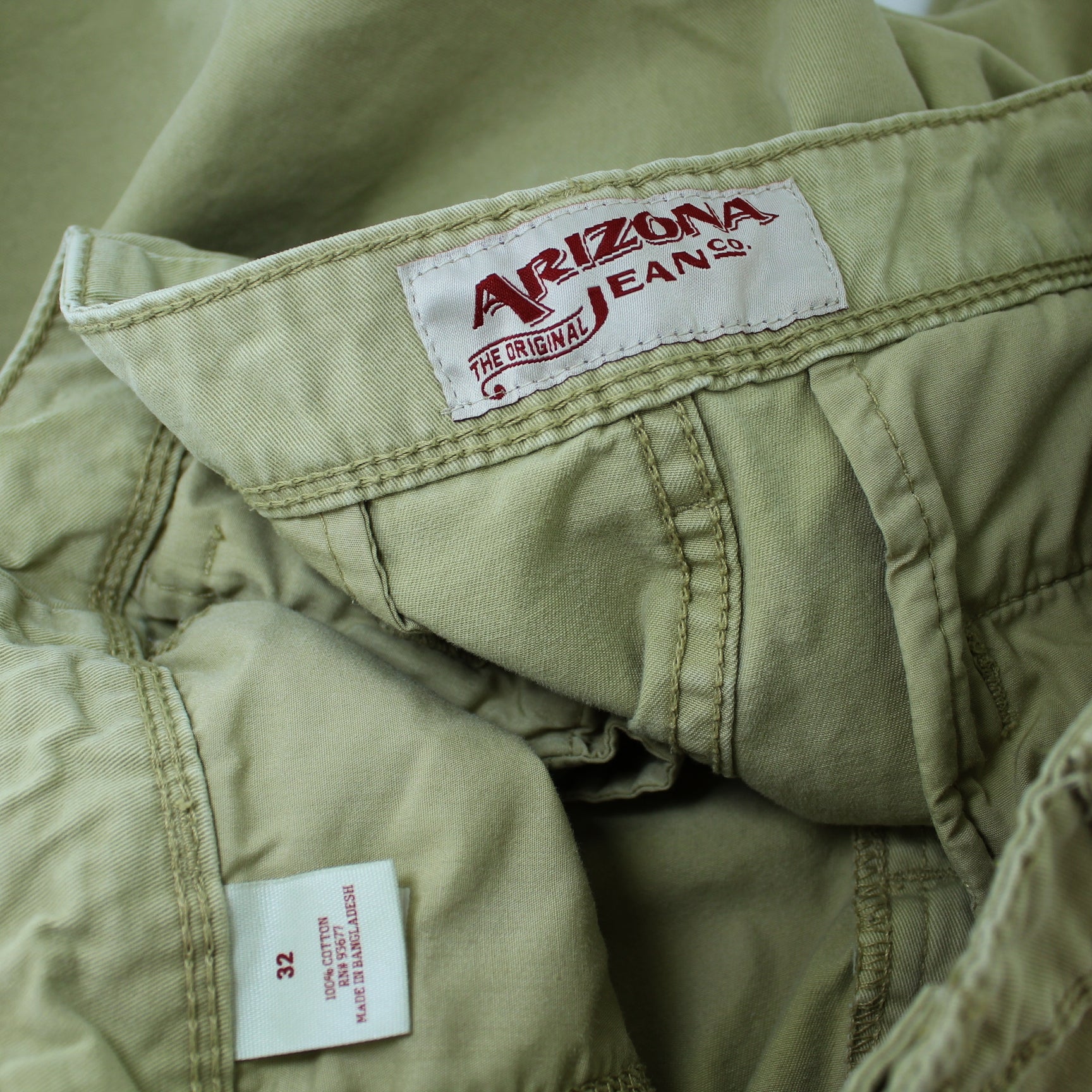 Arizona 100% Cotton Khaki Short Pants Watch Pocket Design Size 32 Inseam 9" original arizona tag and size care tags