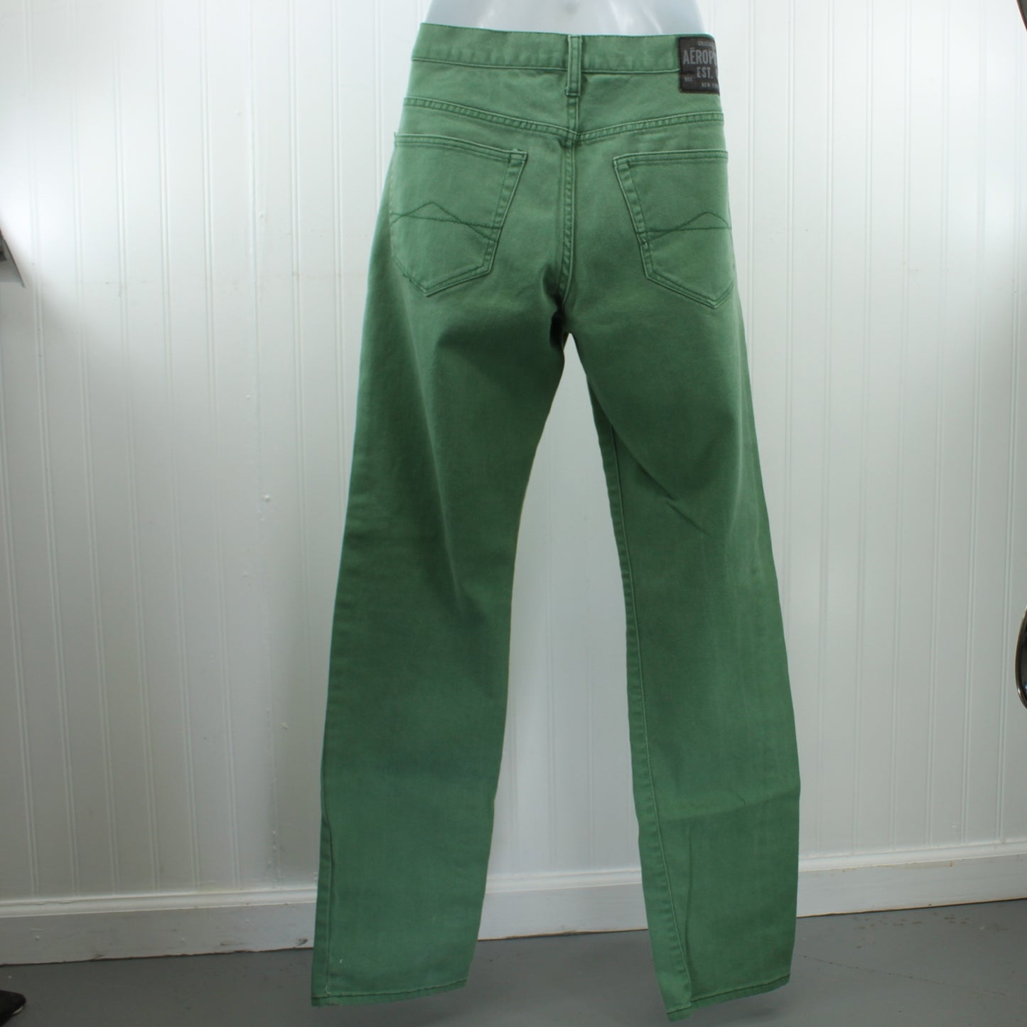 Aeropostale Bowery Vintage Slim Straight Jeans Green Cotton 98% Spandex 2% Size 32/34 great green color