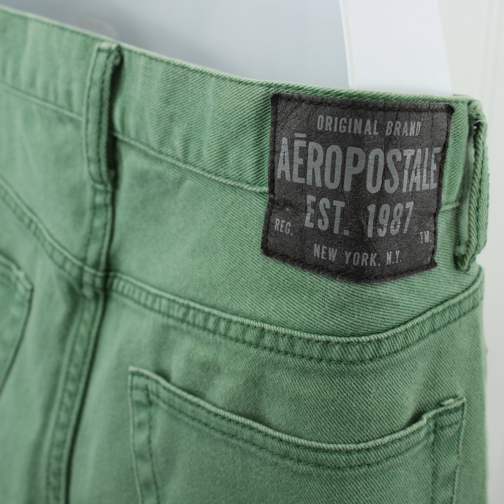 Aeropostale Bowery Vintage Slim Straight Jeans Green Cotton 98% Spandex 2% Size 32/34 all tags remain