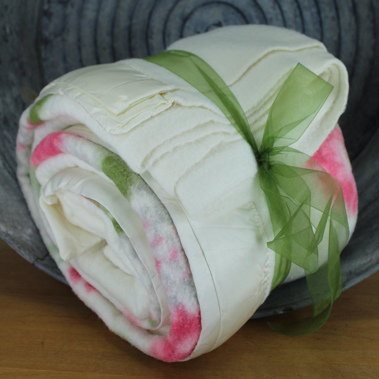 Unbranded Polyester Blend Blanket - White Pink Flower Sprays Cottage Chic 65" X 80"