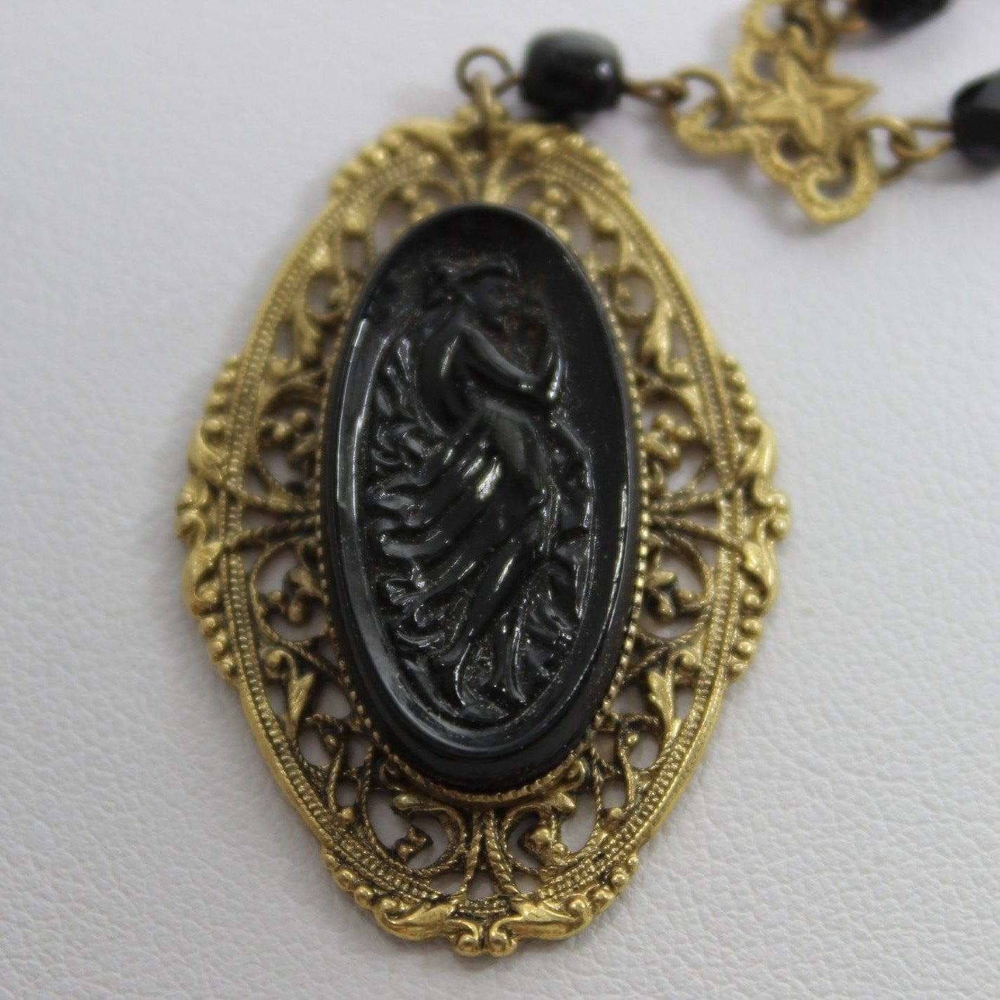 Filigree Pendant Necklace "1928" Maker Victorian Woman Carved dimensional