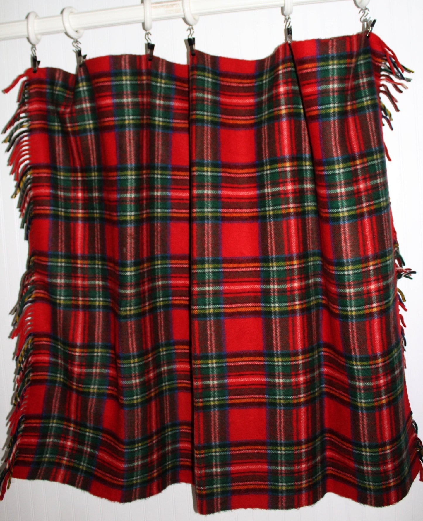 Horner Wool Fringed Throw 51" X 63" Red Tartan Plaid Heavy Soft Nap Excellent 1950s rare condition