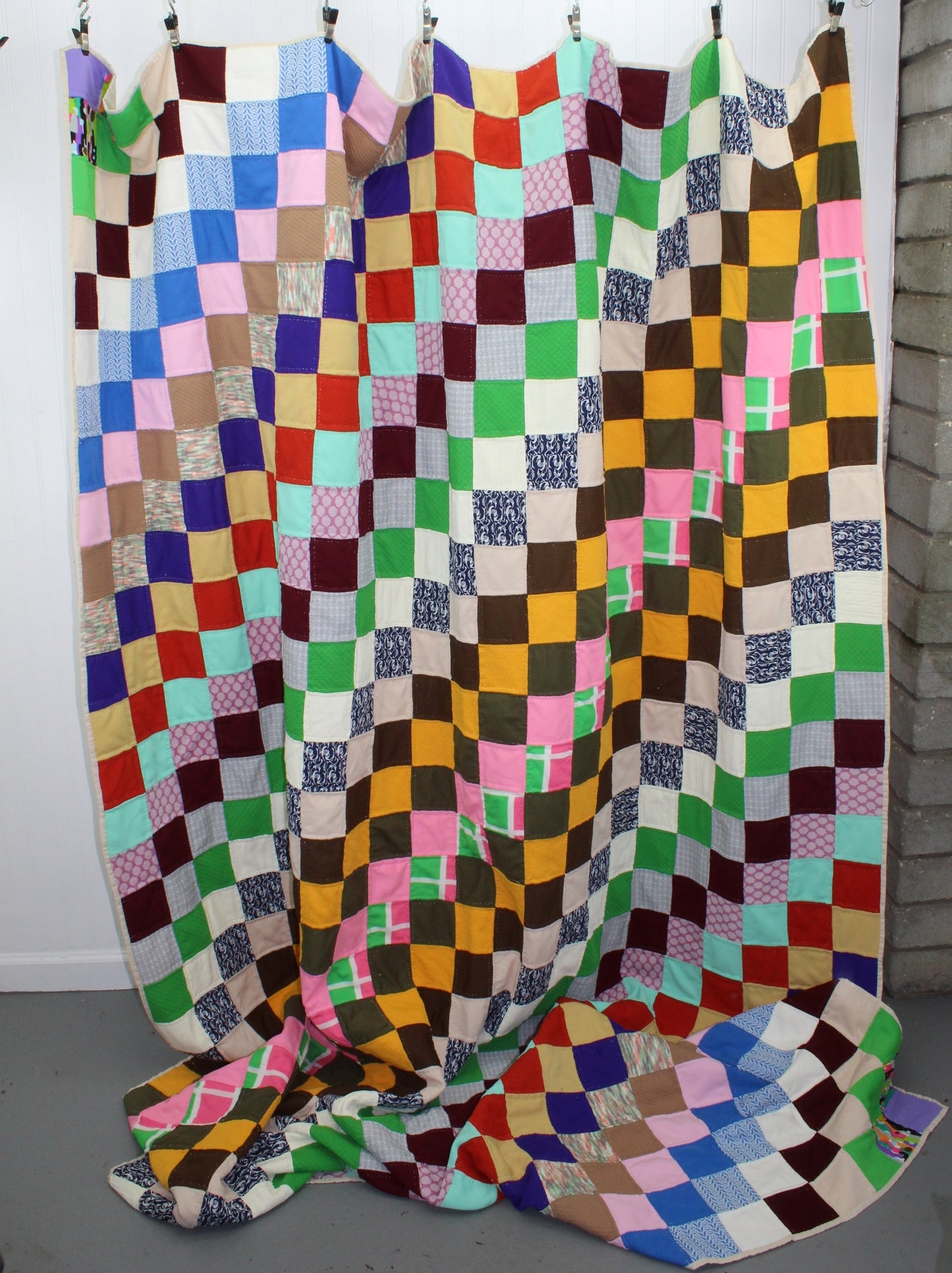 Hand Sewn Quilt Mid Century Souvenir Polyester Multi Color Heavy Large 100" X 74" quilt of many colors