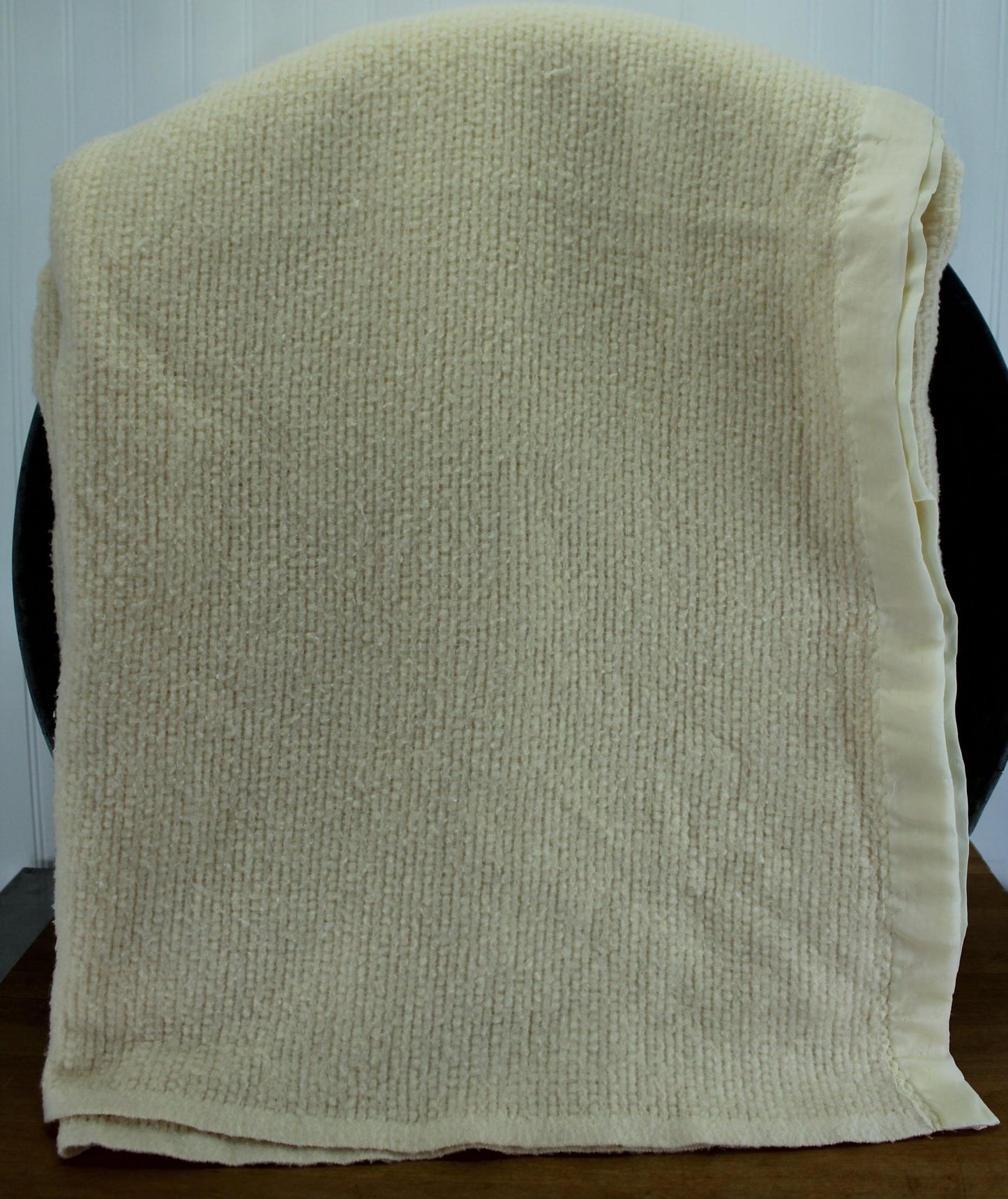 USA Thermal Acrylic Blanket - Bone Color Honeycomb Weave ~ 77" X 84" vintage