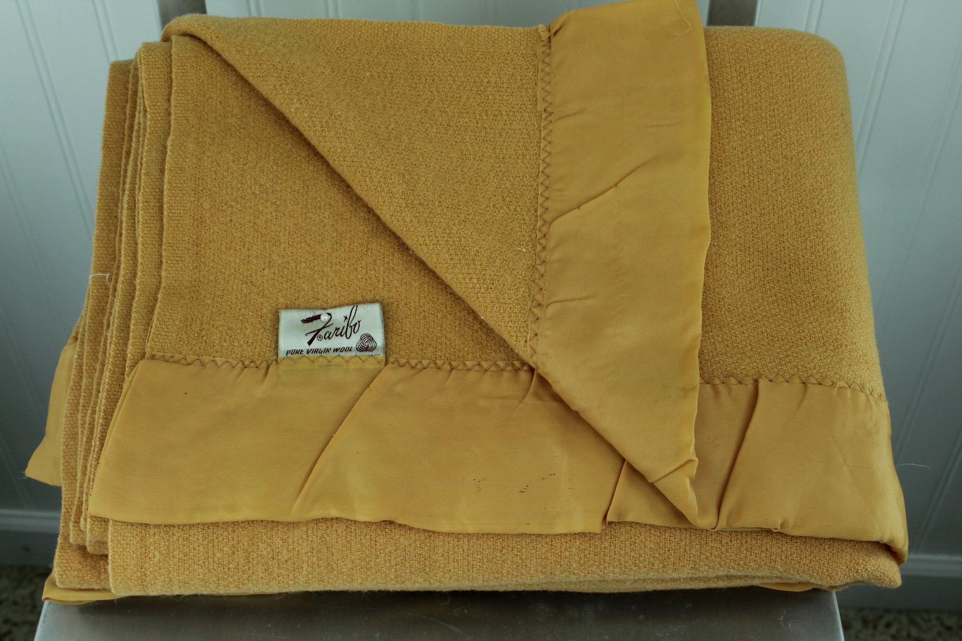 Faribo 100% Virgin Wool Blanket Butterscotch Gold Vintage 60" X 84" Wide Satin Binding 3" older