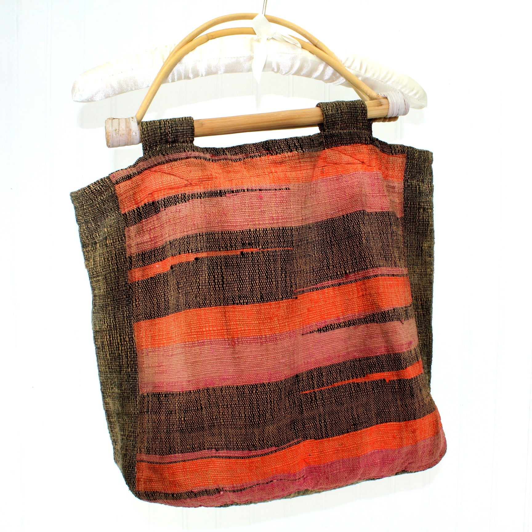 Hand Made Old Tote Granny Bag Craft Travel Bag Heavy Woven Fiber Muslin Lining Bamboo Handles Vintage used