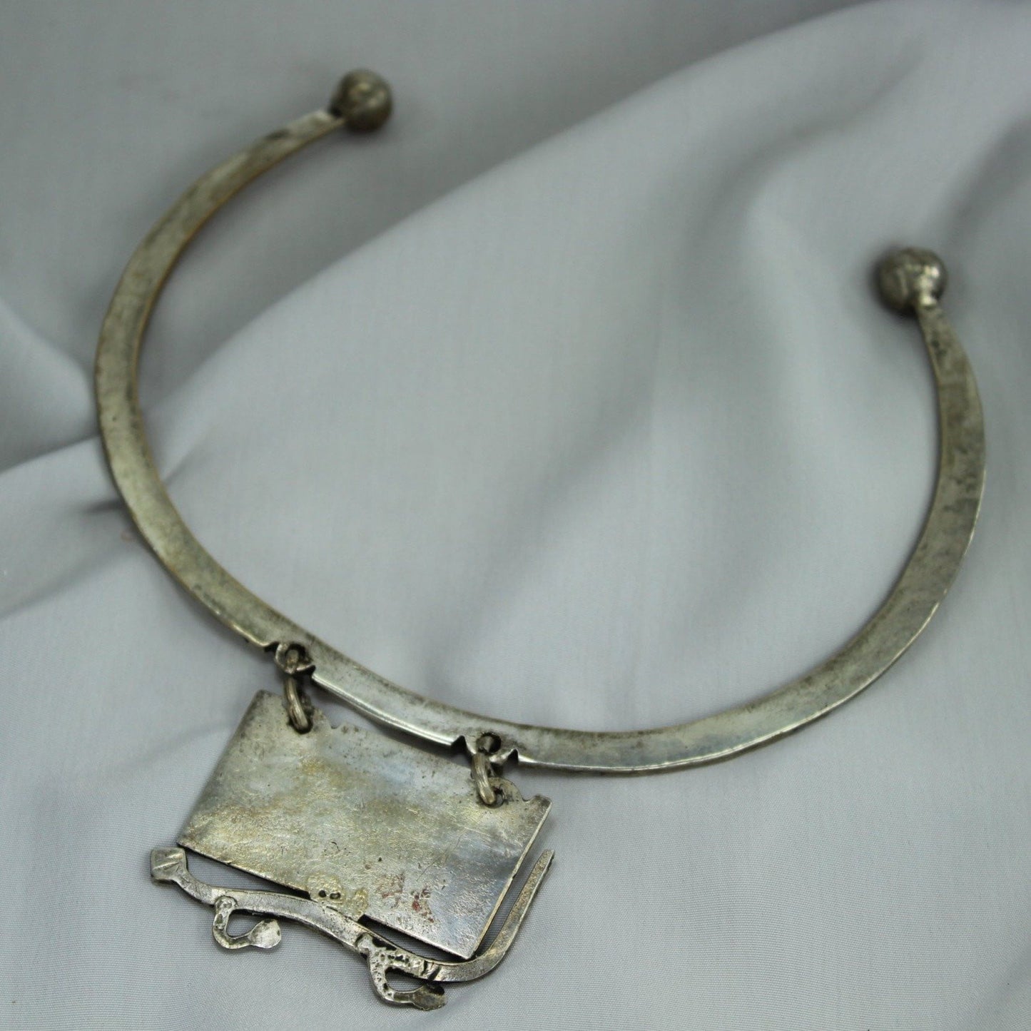 Vintage Necklace Cultural Tribal Choker Silver Metal Medallion Gecko Lizard Reptile unisex