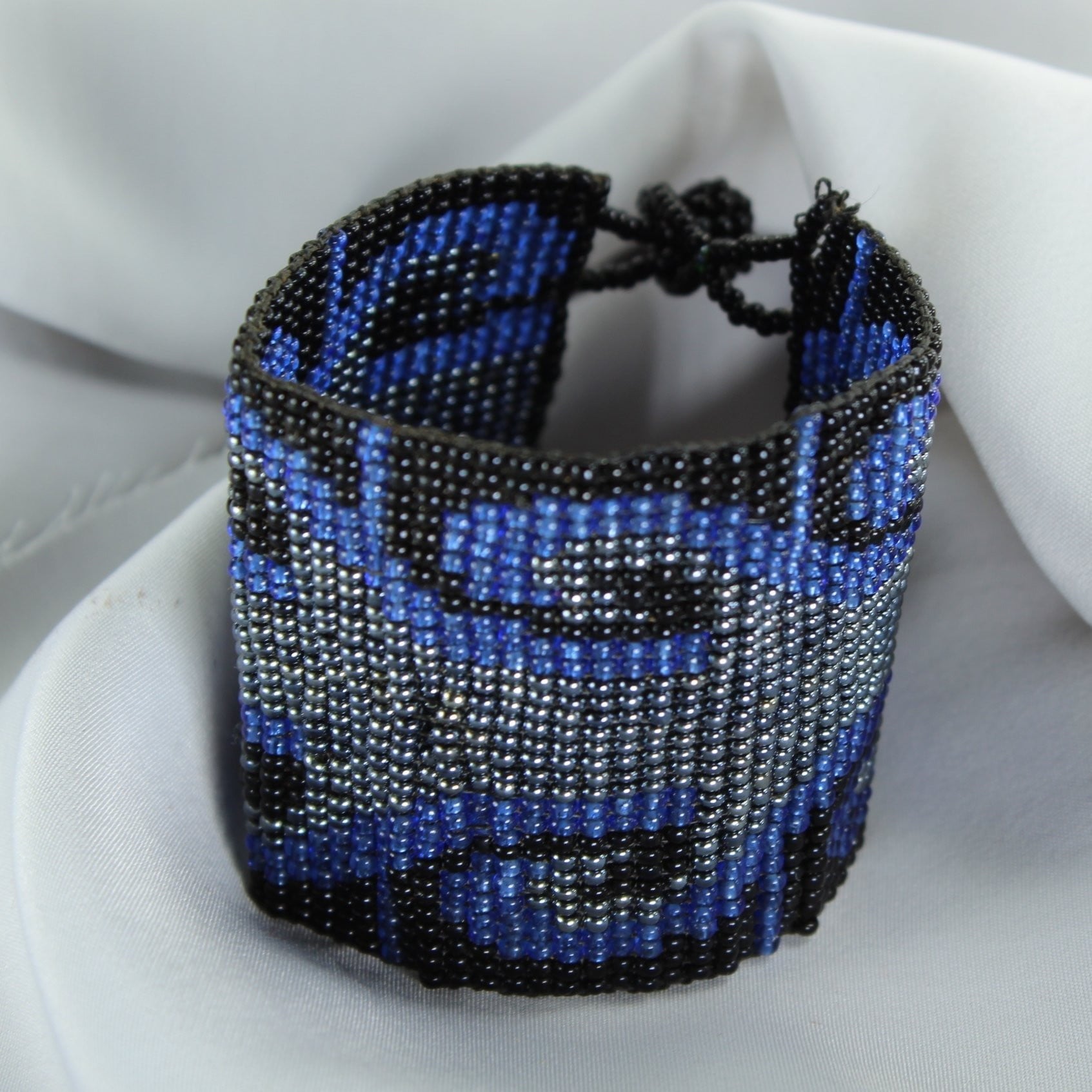 Beaded Bracelet Metallic Blue Black Silver Glass Beads artisan