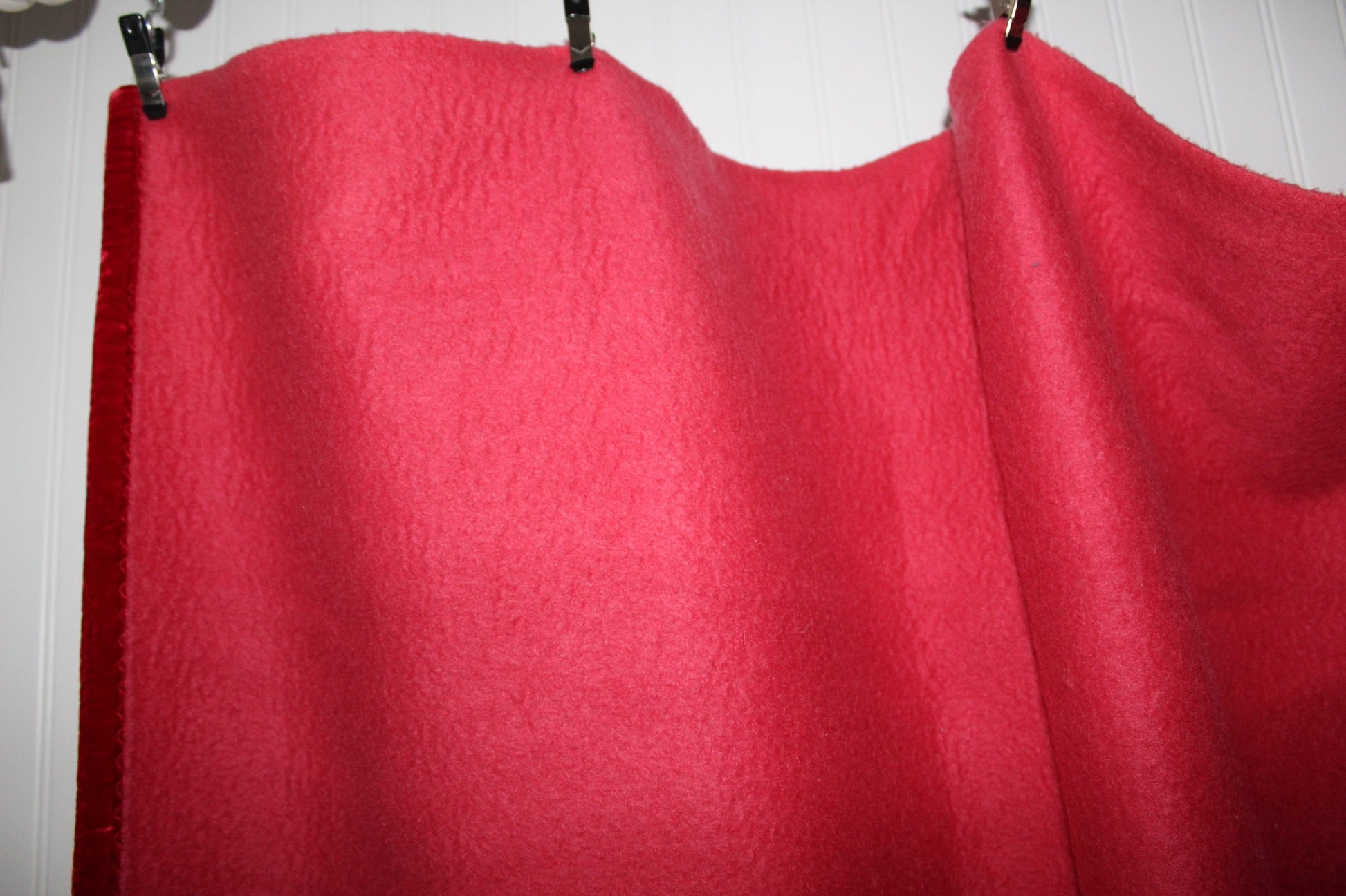 Vintage Blanket Rose Poy Acrylic Matching Velveteen Binding  78" X 86" Washable dry