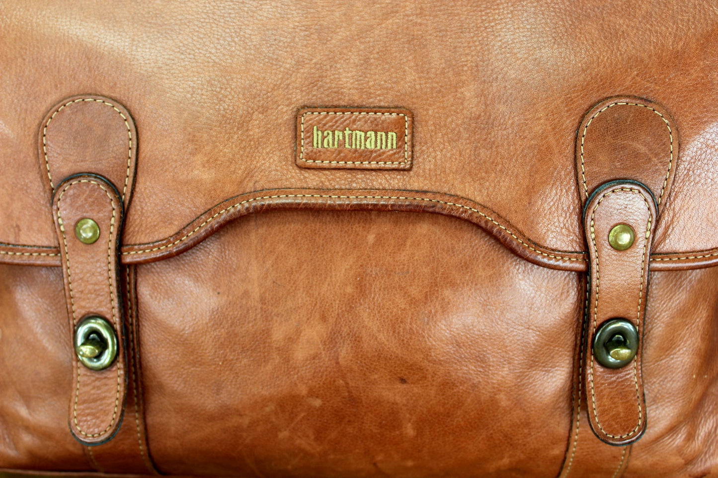 Hartmann Belting Leather Briefcase Messenger Laptop - Rare Fold Over Front Vintage highest quality