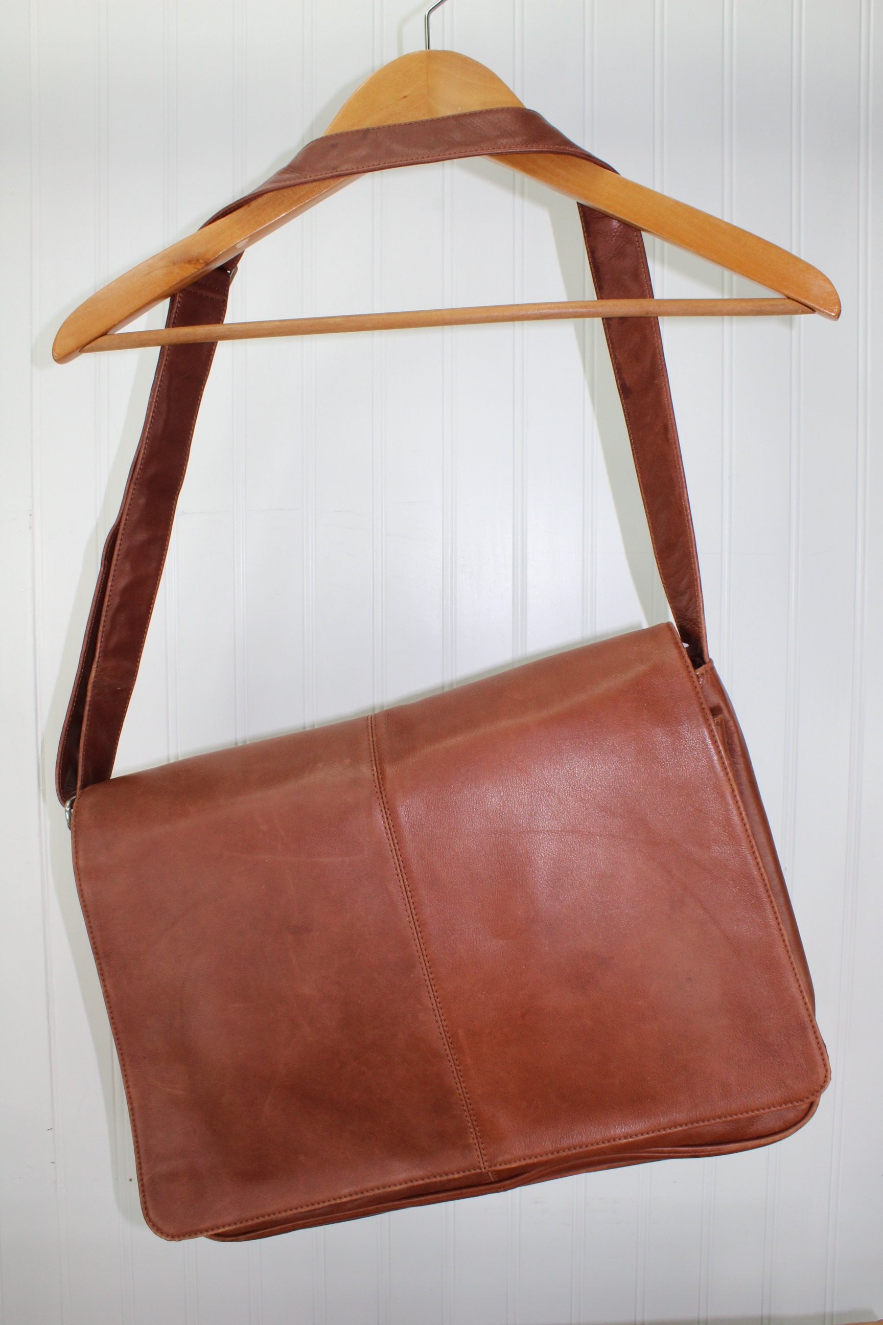 Osgoode Marley Brandy Leather Crossbody Messenger Shoulder Bag 16 1/2"