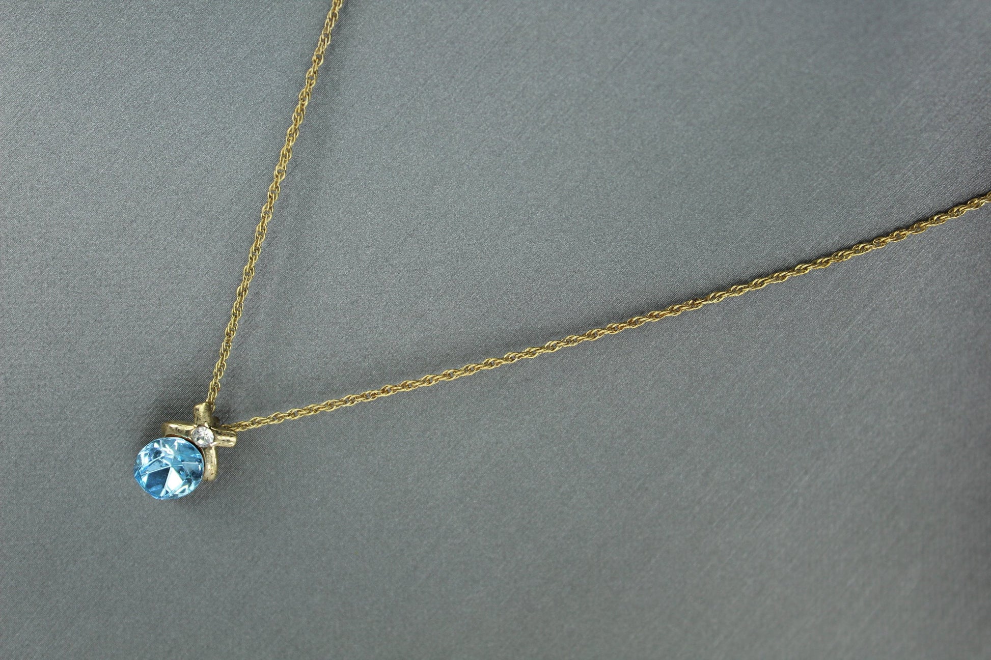 Vintage Austrian Crystal Necklace Faceted Brilliant Blue orig box