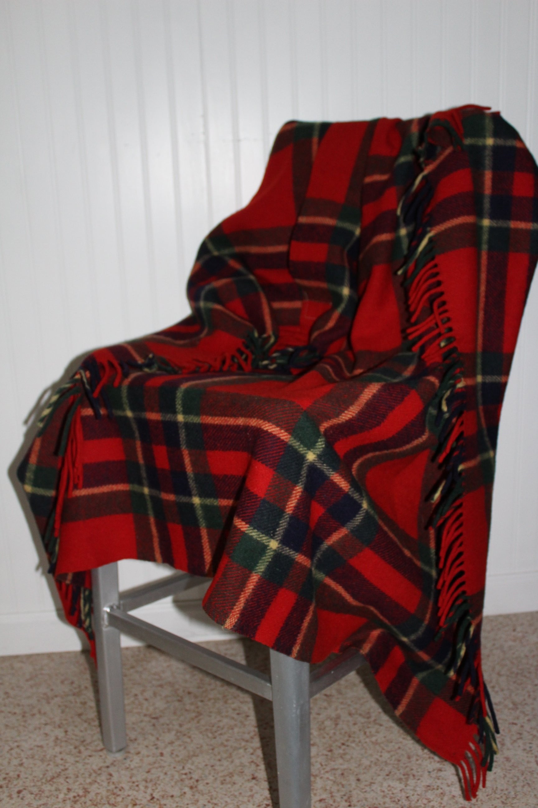 Troy Robe USA Wool Throw Blanket Red Green Black Plaid 48