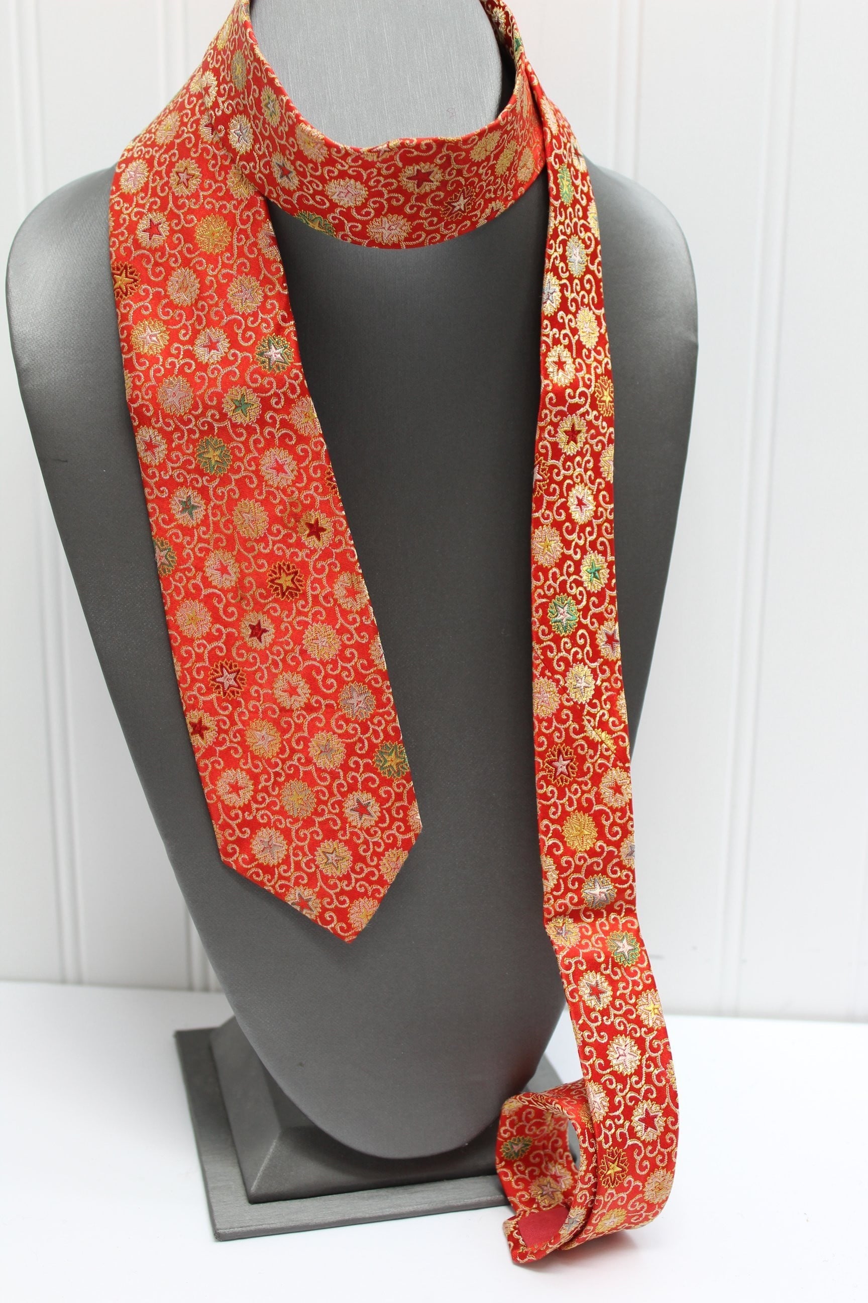 Vintage Skinny Necktie Top Style Tokyo Japan Silk Red Starburst