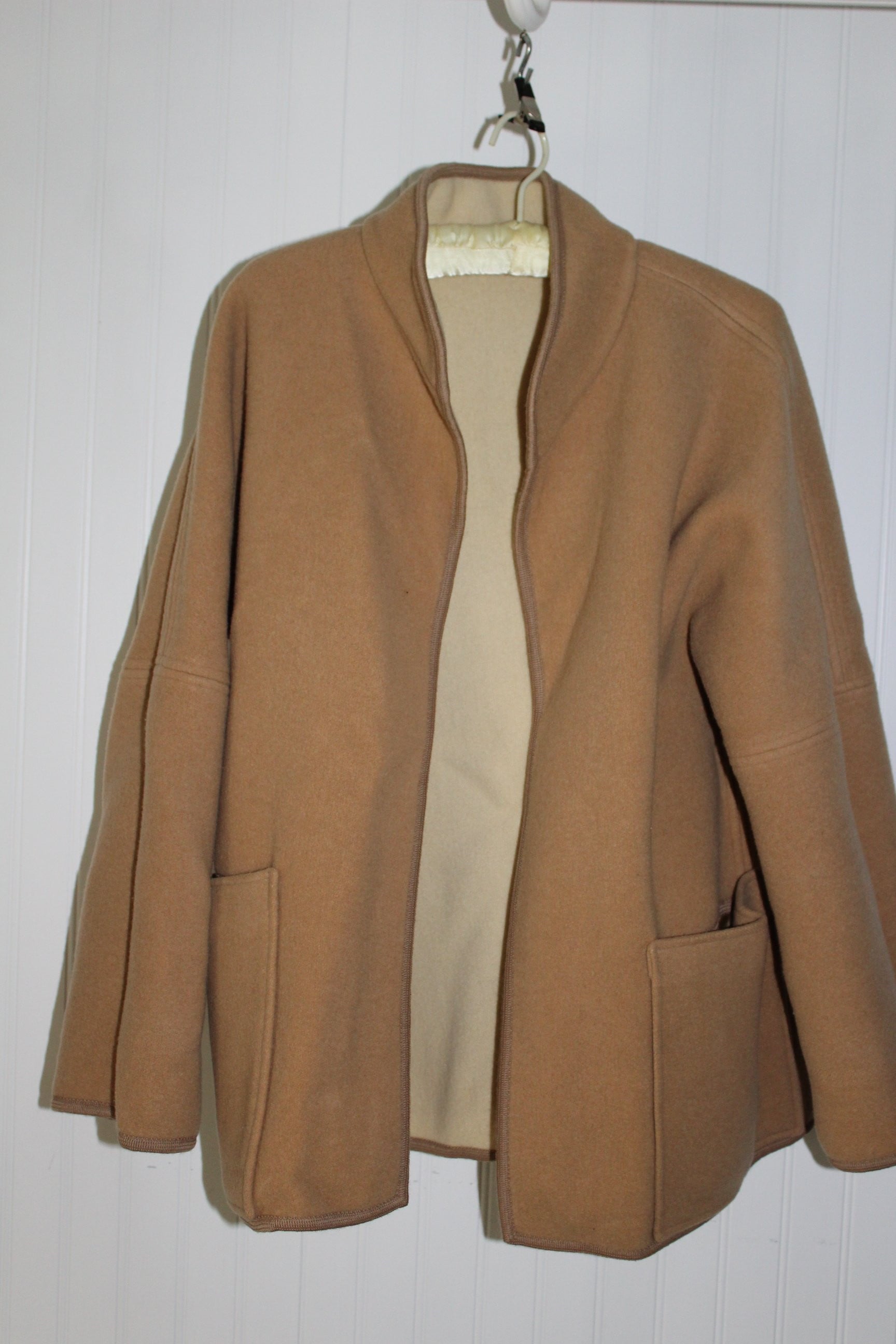 Cuddlecoat Turnaround Jacket Reversible Wool Cream Tan Medium Fits like Large unusual