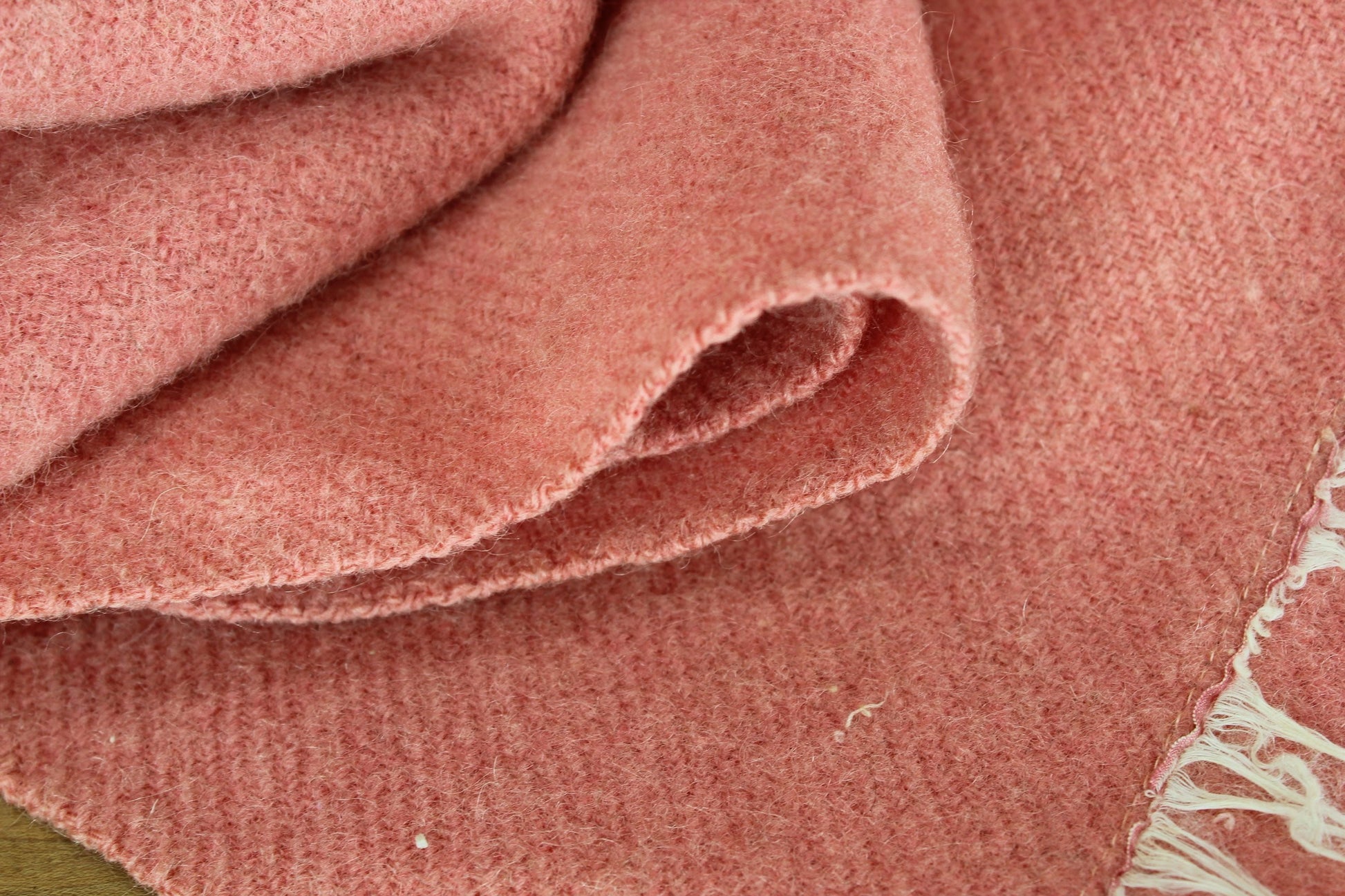 Wool Blanket - 1940s 50s - Rose Pink Soft Nice Weave - 68" X 79" interesting mottled weave