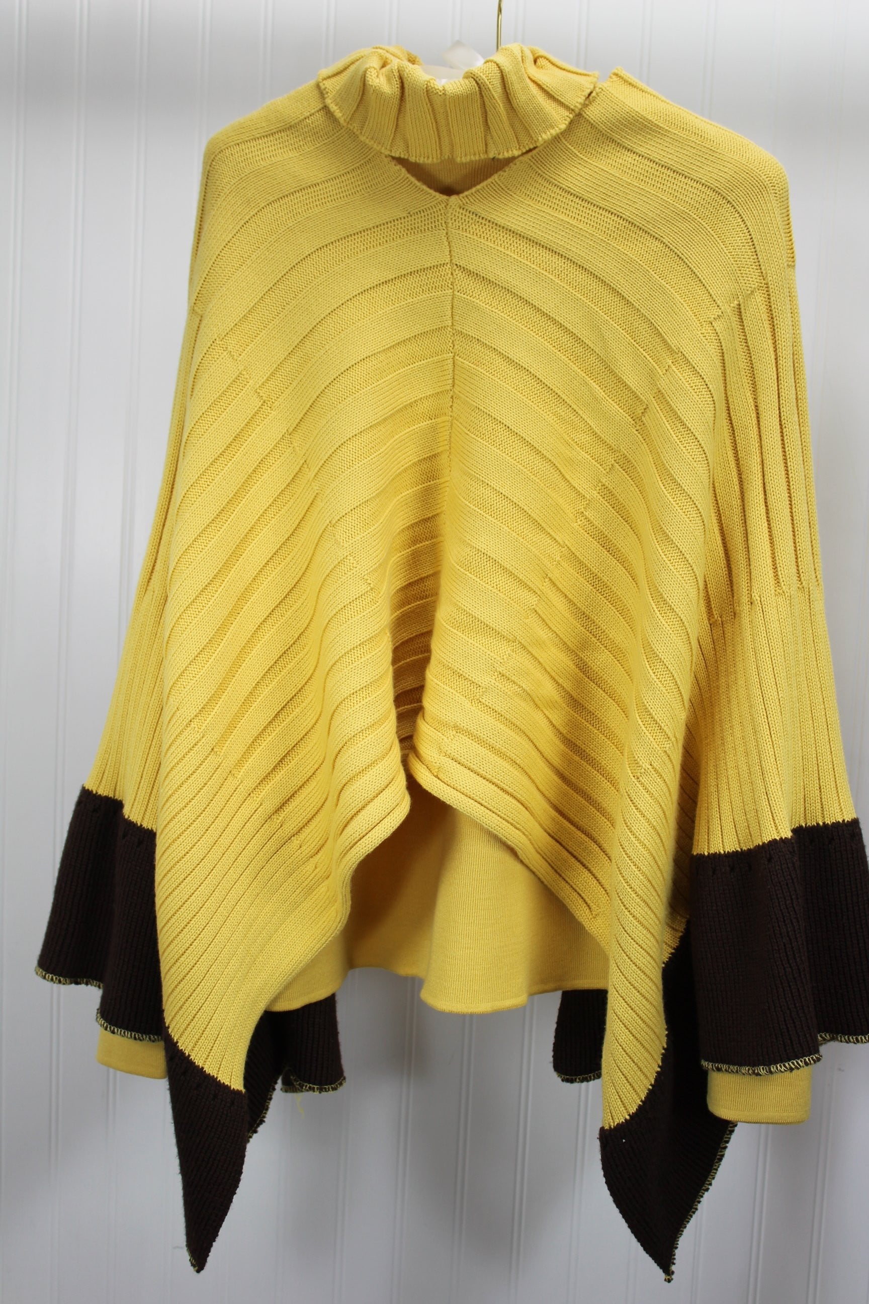 BELAMIE Turtleneck Matching Shawl Yellow Wool Acrylic Fashion decorative buttons