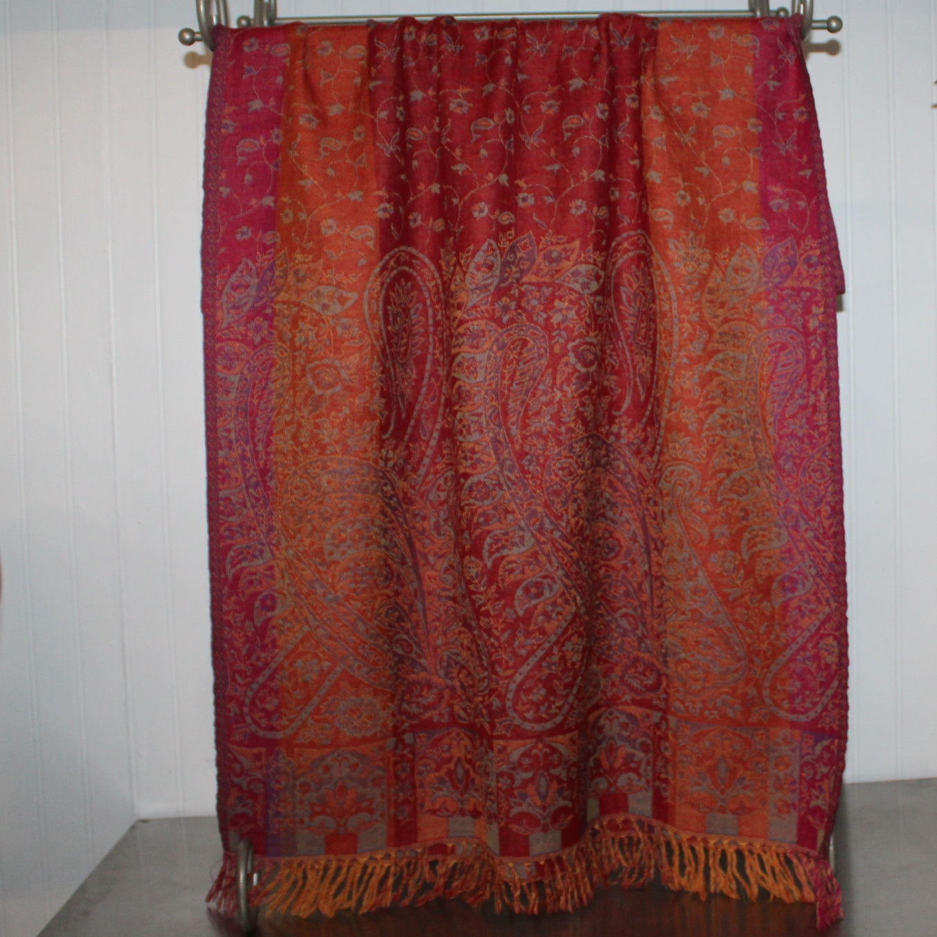 Pashmina Style Shawl Scarf Gorgeous Shades Red Coral Purple 40" X 27" Estate item used for decor