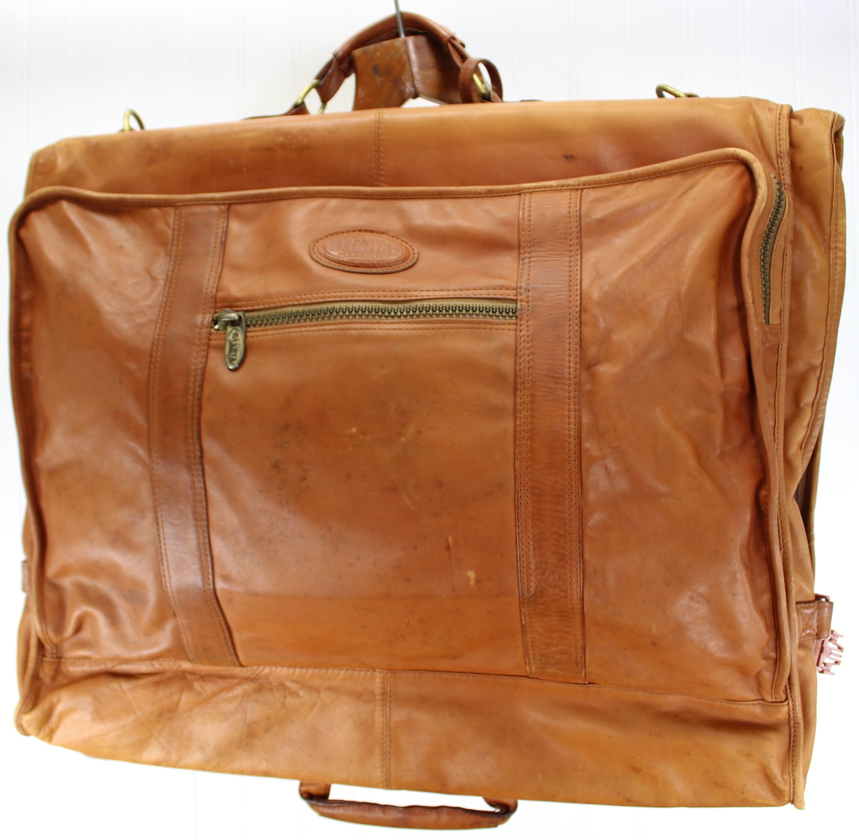 Dakota Tumi Leather Hanging Garment Traveler - Bi Fold 40" Quality Vintage Estate Item convenient hanging