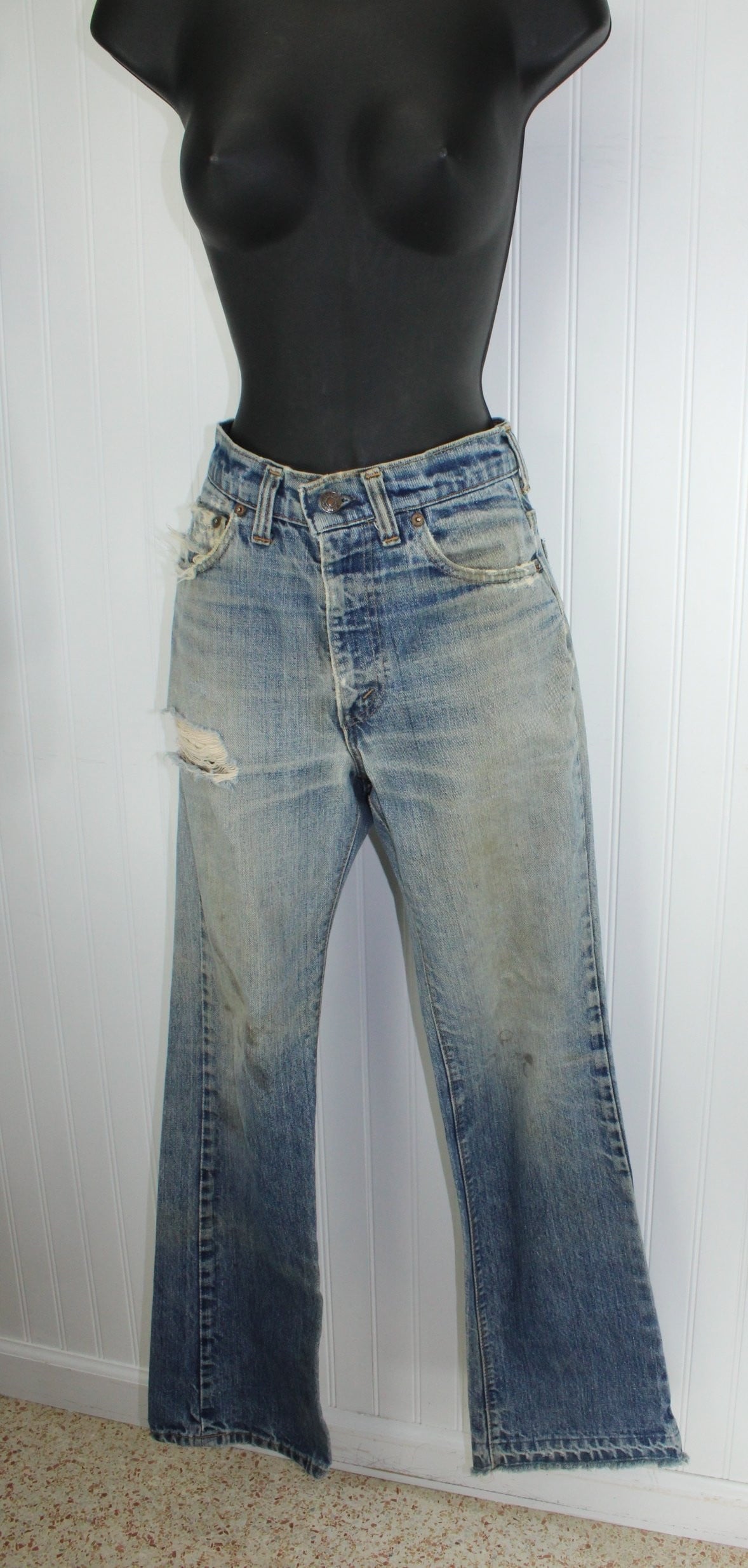 Vintage Levi's Skate Boarder Distressed Grunge  Jeans - Early 1990s - Waist 29" Red Tab all gender