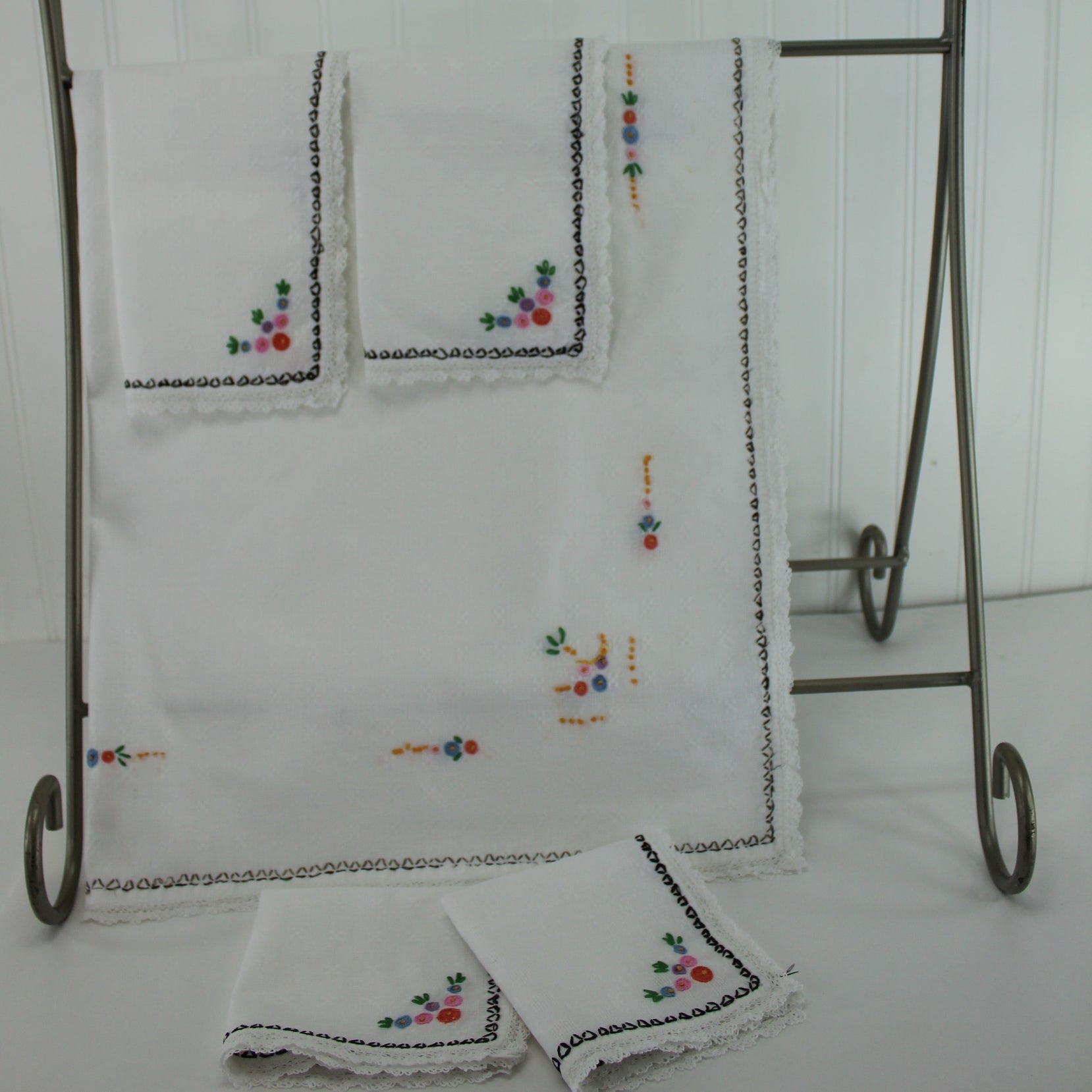 Small Table Cloth Napkins Exquisitely Embroidered Woven Basketweave Fabric