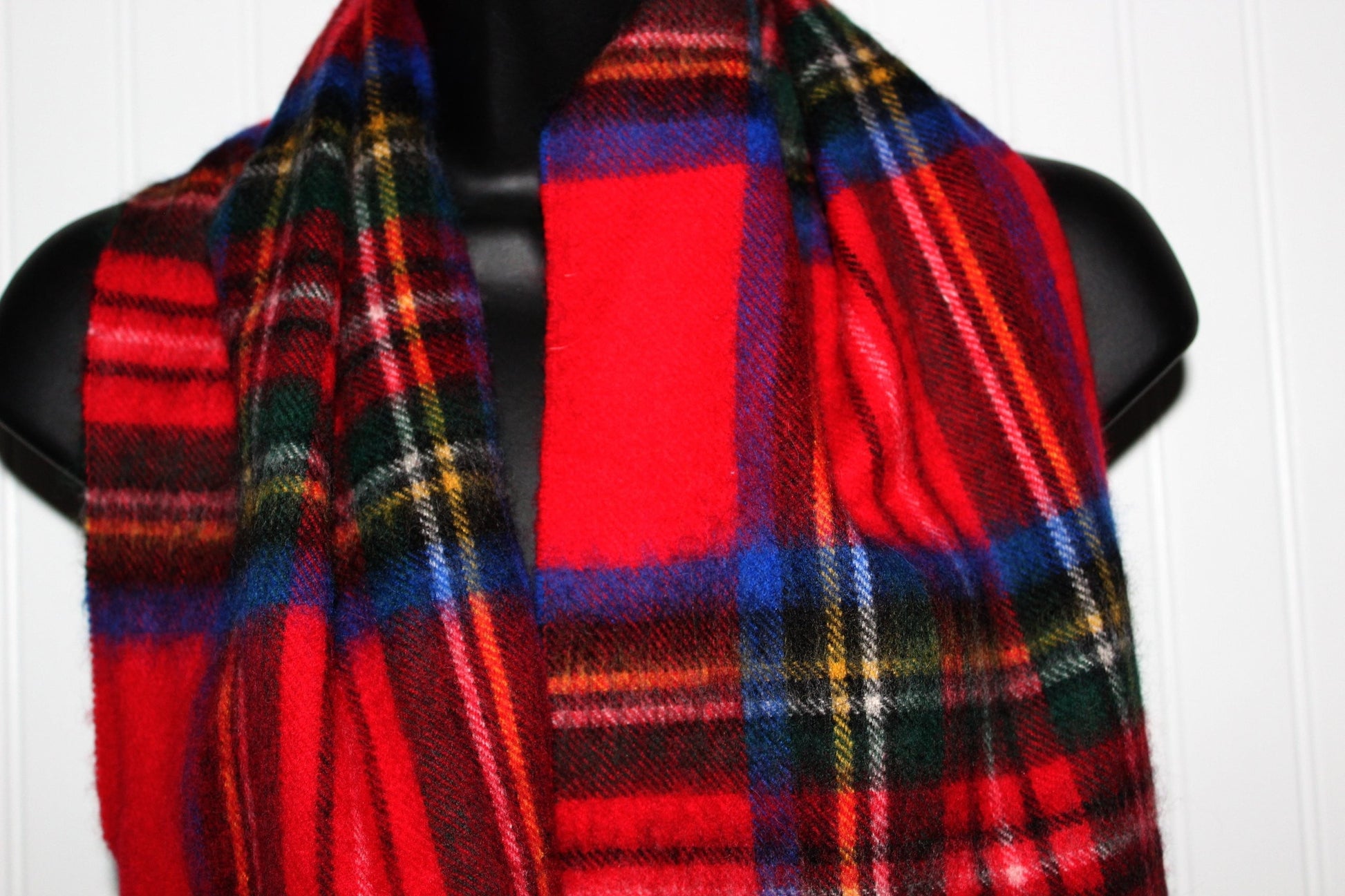 Fringed Scarf Lambswool Royal Stewart Red Plaid Tartan Scotland excellent
