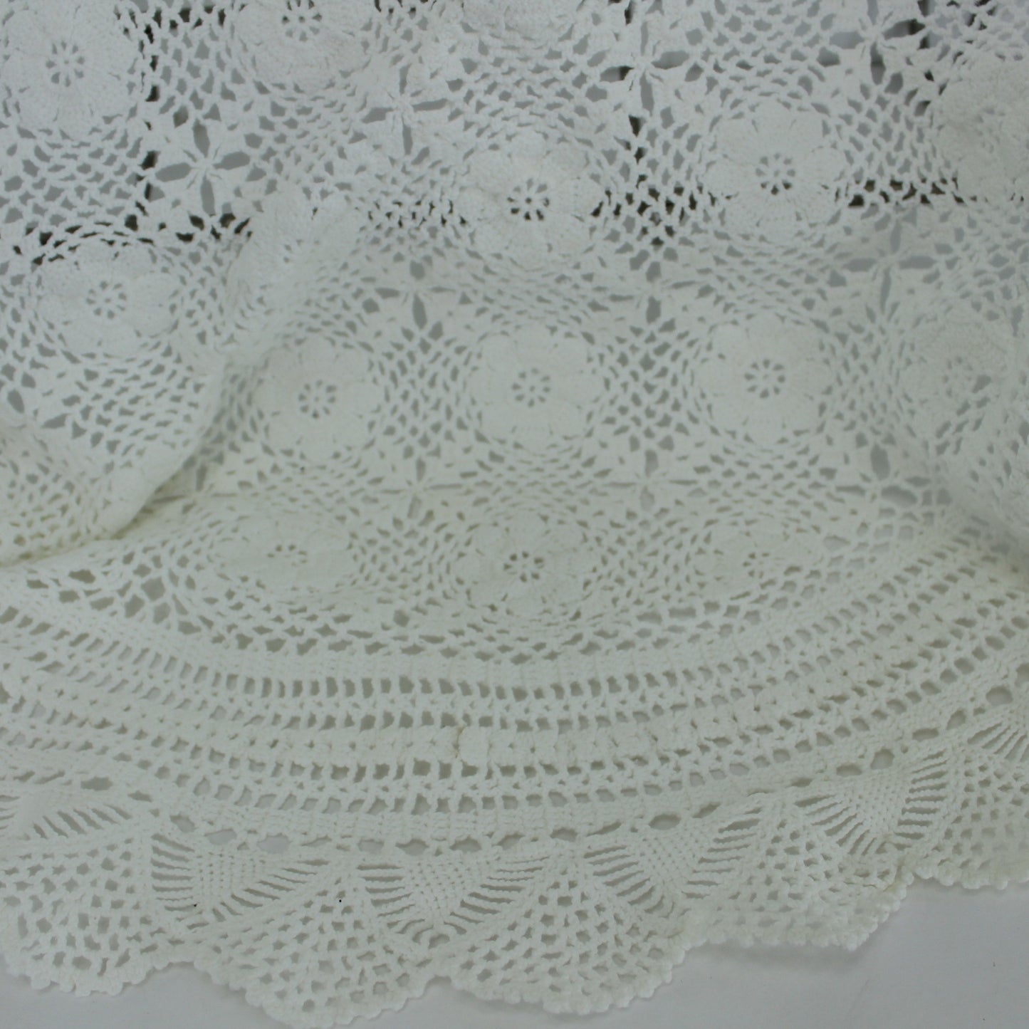Large Round Crochet Doily Tablecloth White Heavy Cotton 30" Diameter closeup ruffle edge