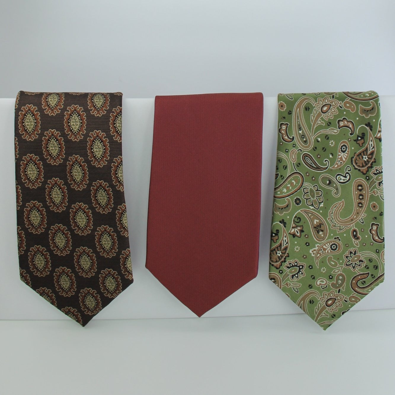 Geoffrey Beene NY 3 Silk Ties - Green Paisley Browns Used