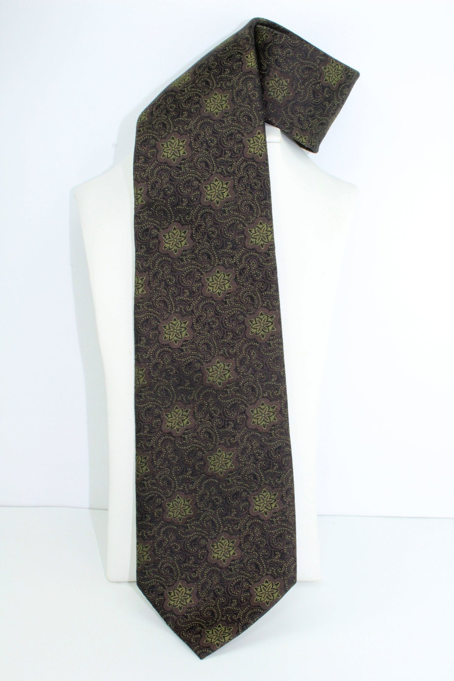 Geoffrey Beene NY 2 Silk Ties - Metallic Sensual Print Dark Brown Fantasy Starfish dark brown with gold beige