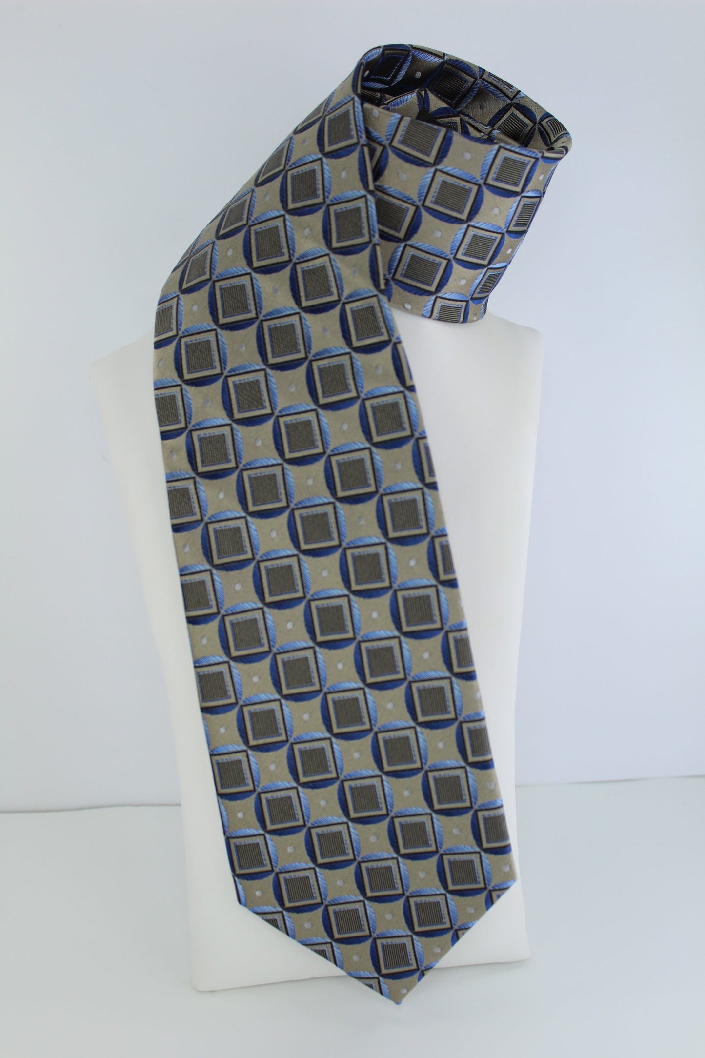 Platinum Designs Stainless Steel Blue Silk Tie - Stunning Geometric excellent condition