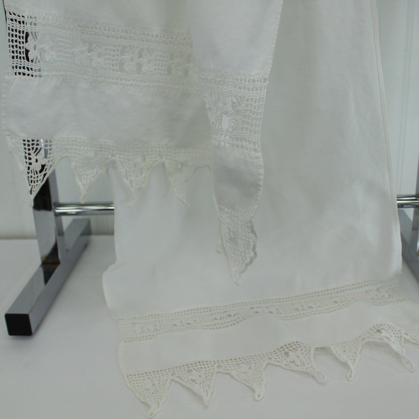 White Linen Table Center Runner Crochet Inserts Pointed Crochet Hems 52X16" generous size