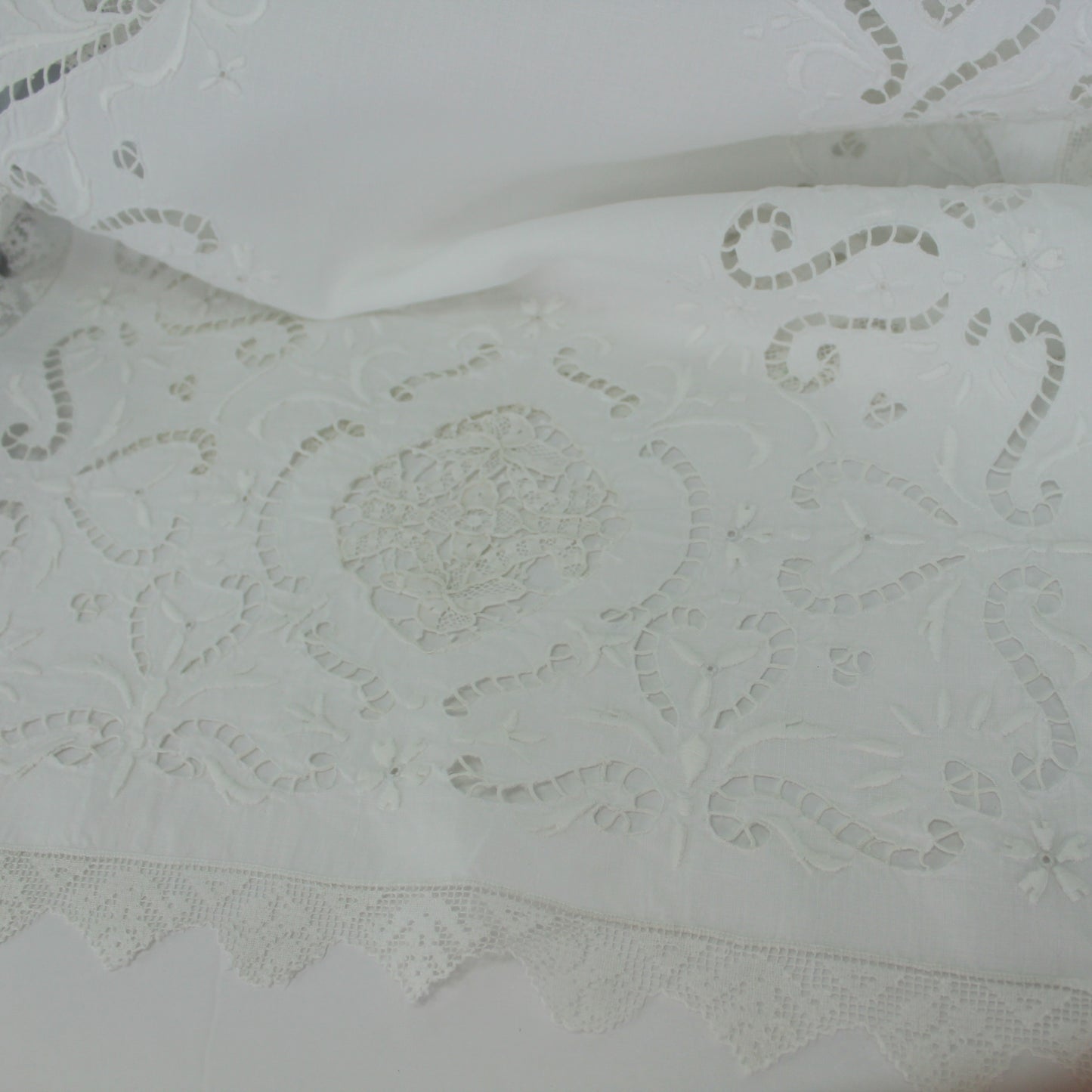 Elegant Madeira Style Linen Table Center Runner Lace Edging White on White closeup of hand work
