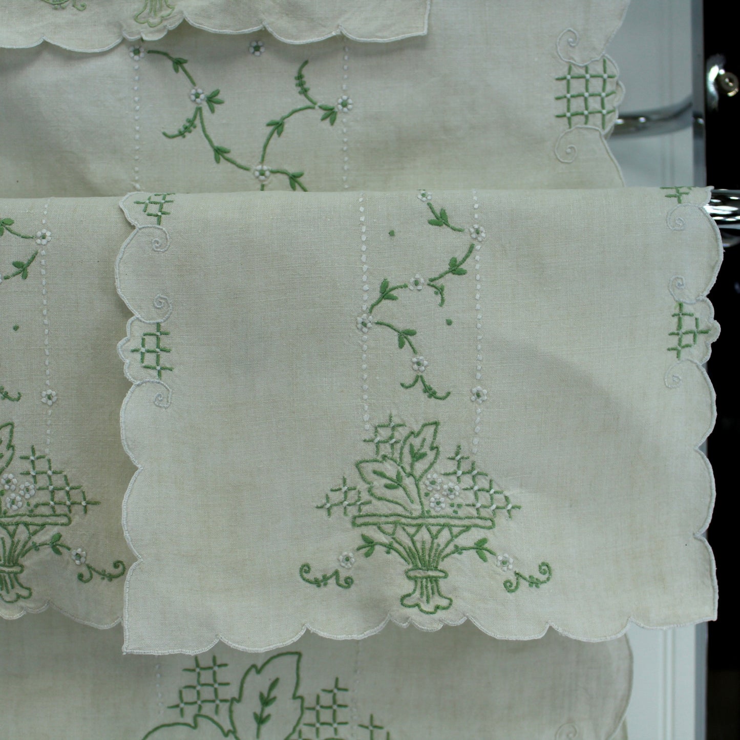 Lunch for 12 Natural Linen Table Runner 12 Place Mats Green Exquisite Embroidery closeup place mat hand work