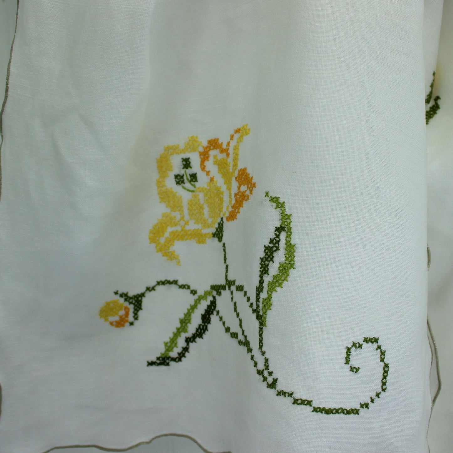 White Table Runner Heavy Linen Cross Stitch Embroidered Yellow Greens DIY Purse Fabric stitch detail photo