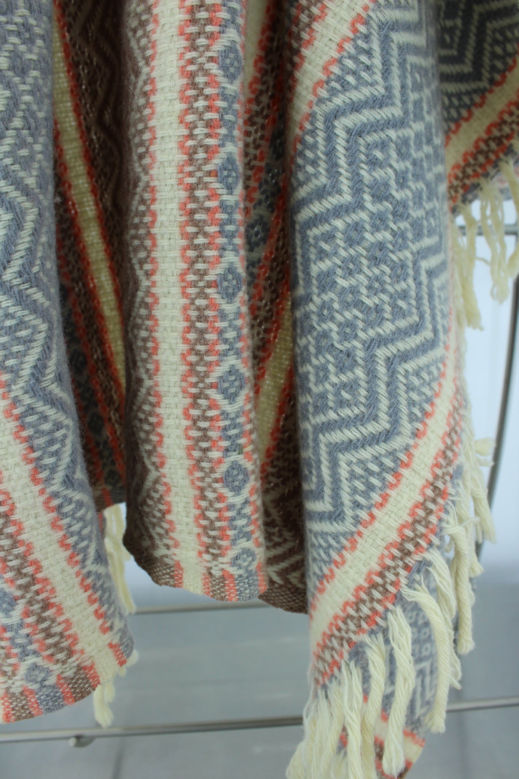 faribo Wool Throw - Southwest Linear Design Ivory Coral Blue - 44" X 43" lovely desert colors