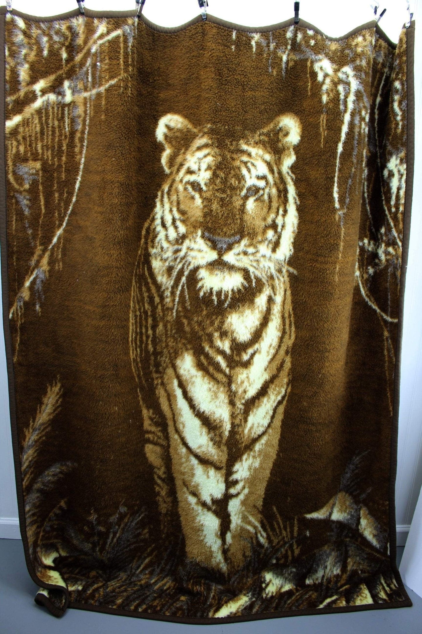 Ibena Rap About Blanket Walking Tiger Reversible Dolan Plush Large 55" X 72"  USA hard to find design