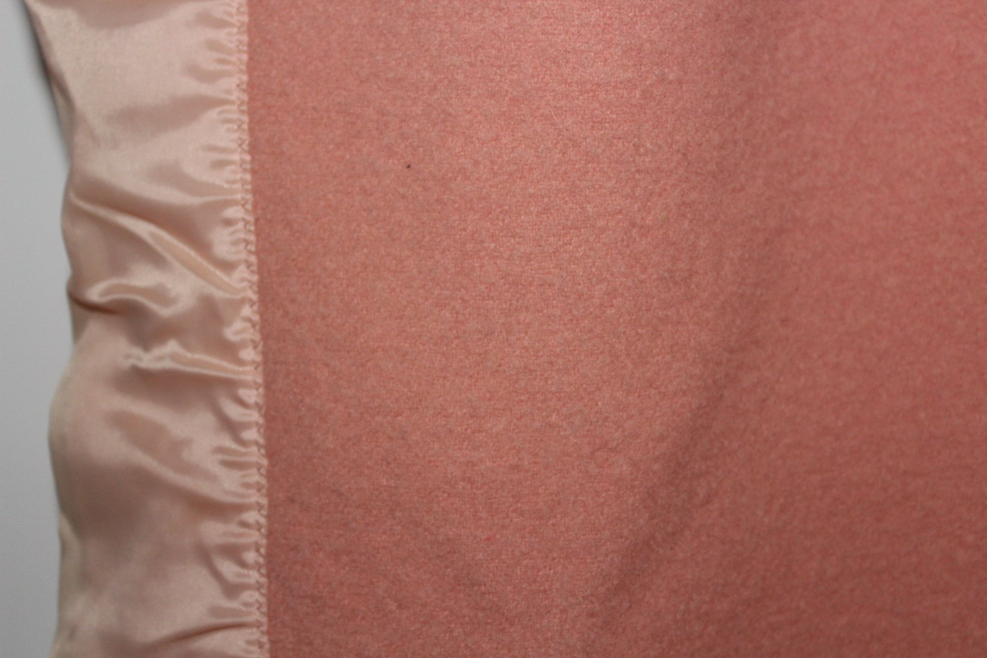 St Marys Wool Blanket Pale Rose Pink Vintage 3" Binding Special warm