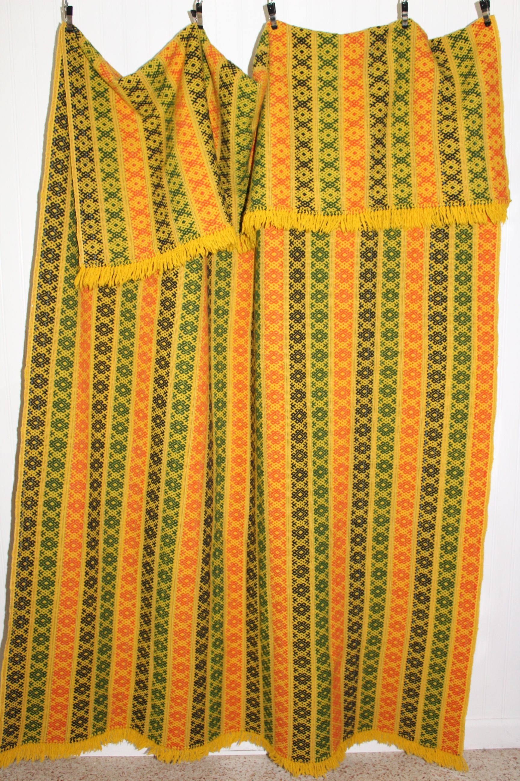 Vintage Ukraine Fiber Art Woven Wool Runner Bed Decor Shawl 50" X 78" Estate Item shawl